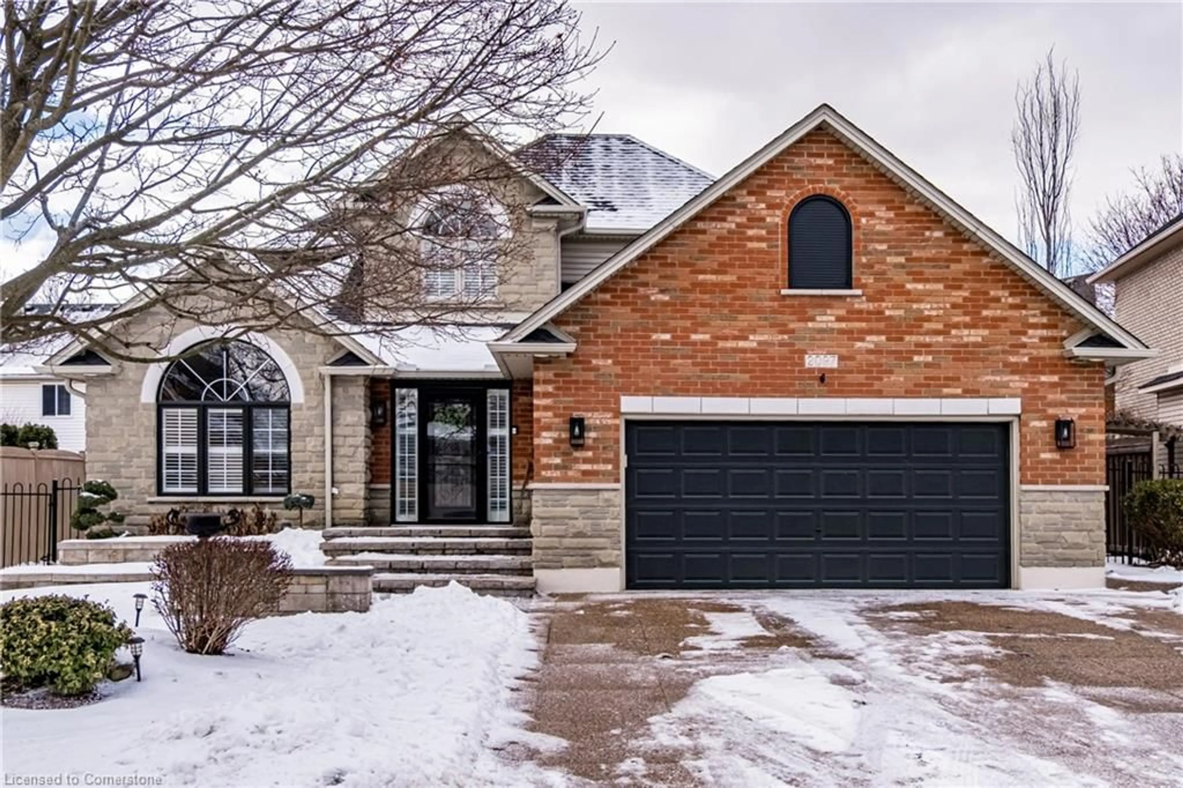 Home with brick exterior material, street for 2097 Kevin Cres, Burlington Ontario L7M 4P7