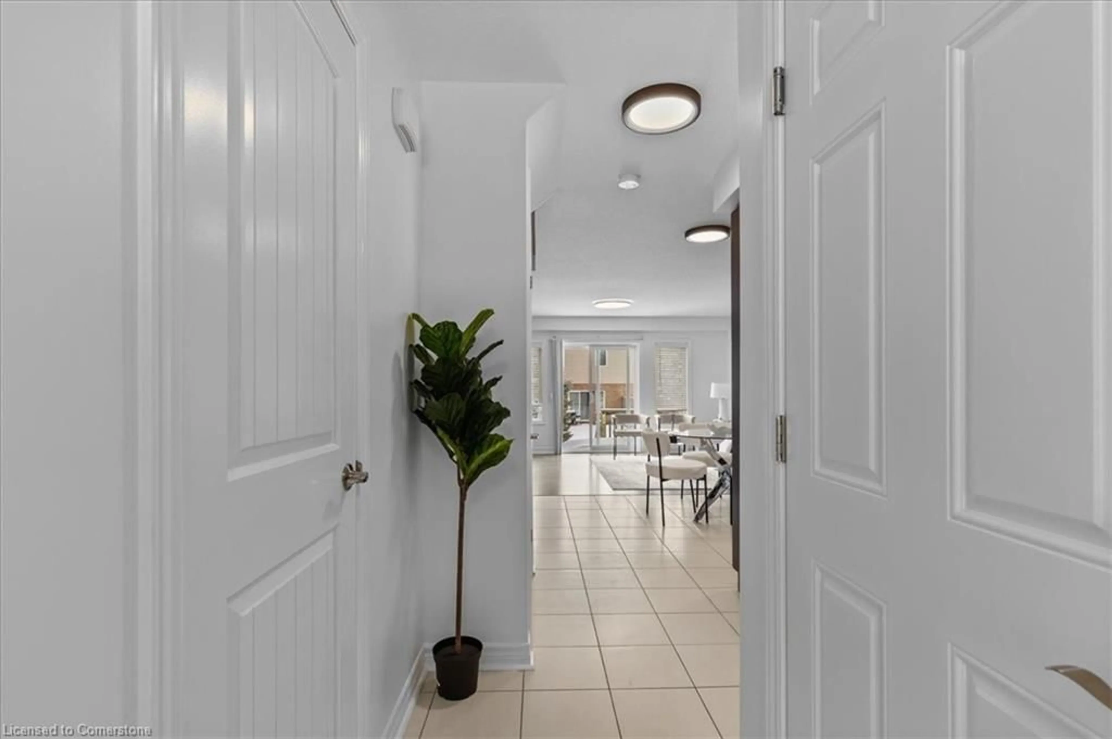 Indoor foyer for 22 Arlington Cres, Guelph Ontario N1L 0K9