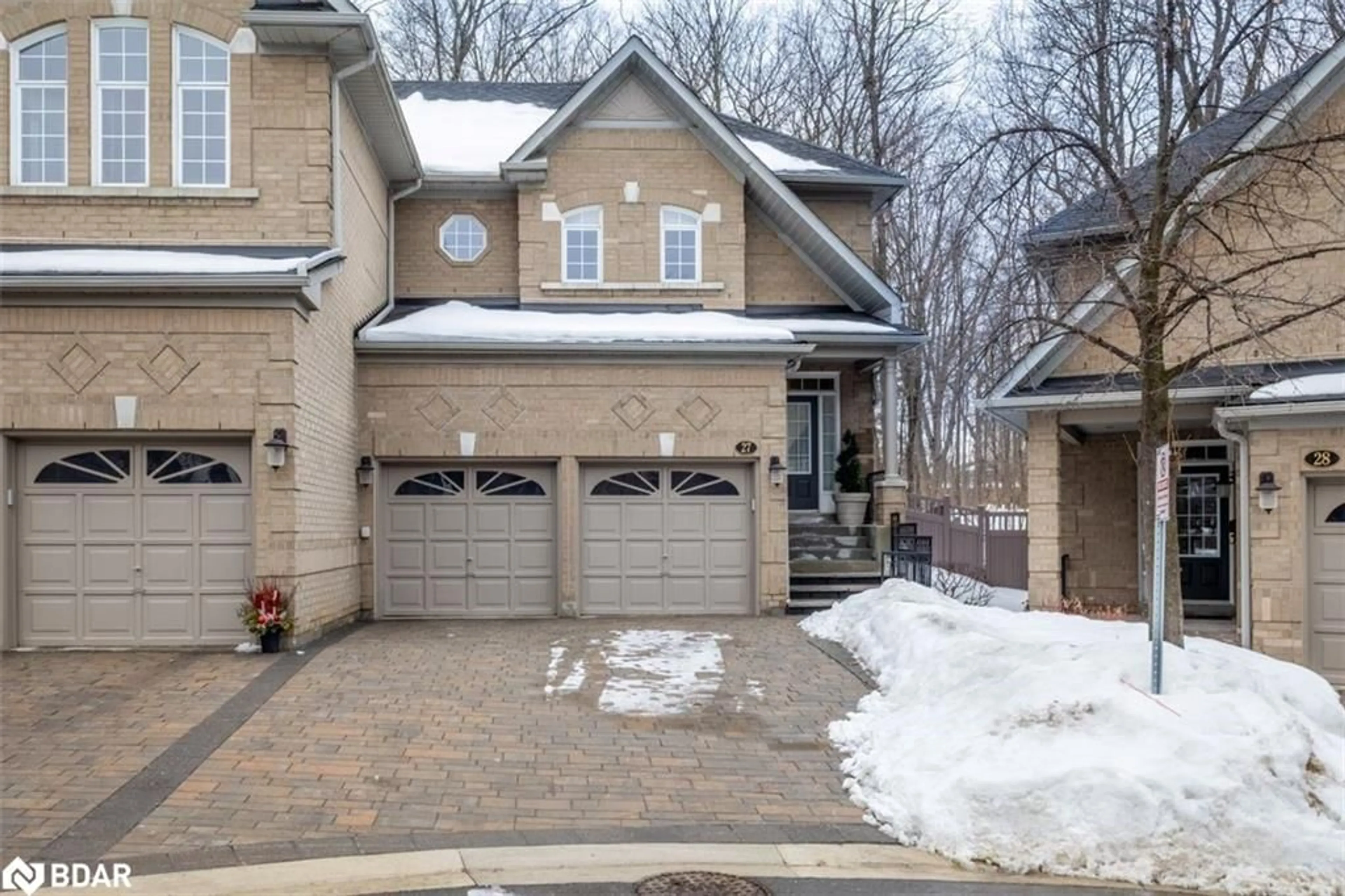 Home with brick exterior material, street for 2000 The Collegeway #27, Mississauga Ontario L5L 5Y9