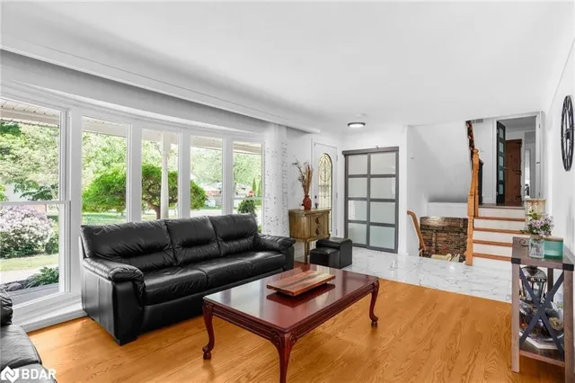 Additional property image - 2 Green Meadow Way