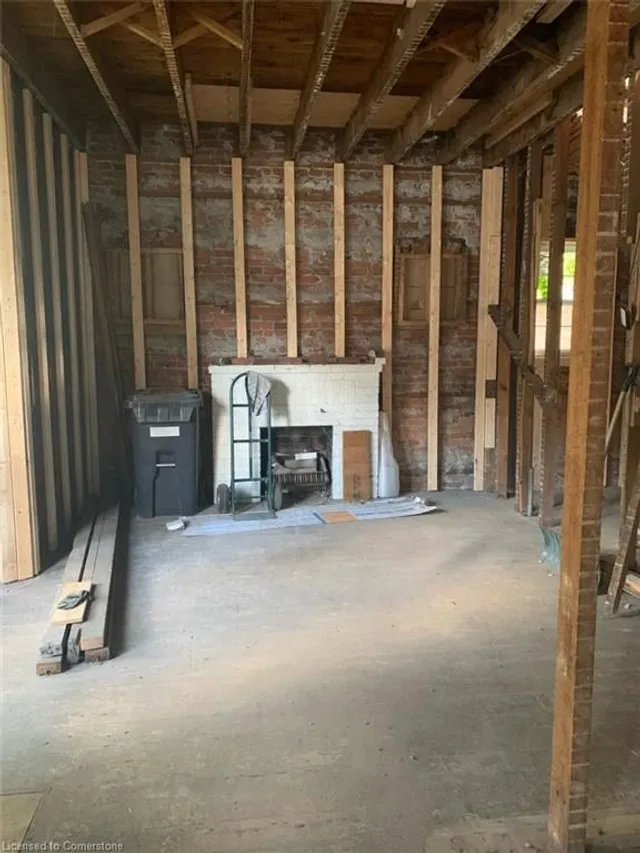 Additional property image - 468 Locust St