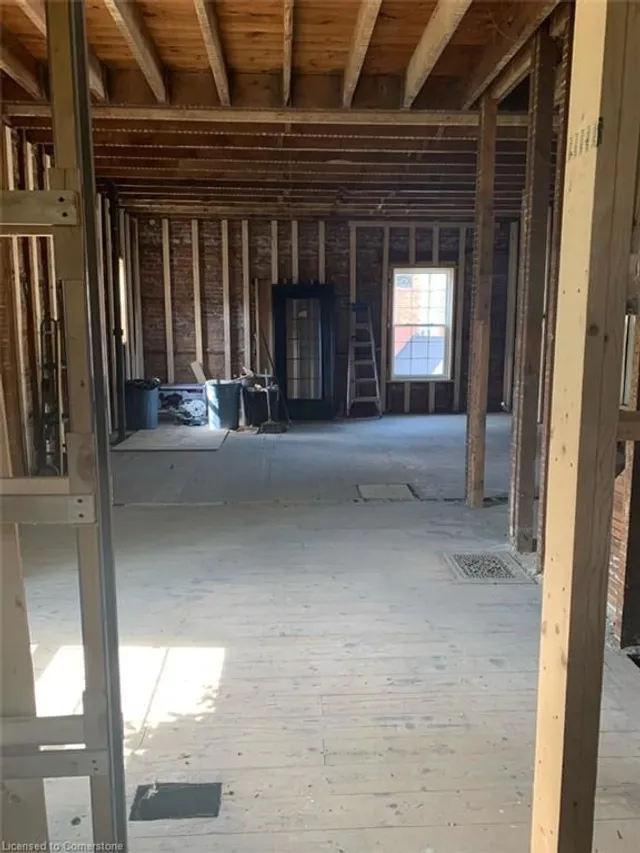 Additional property image - 468 Locust St