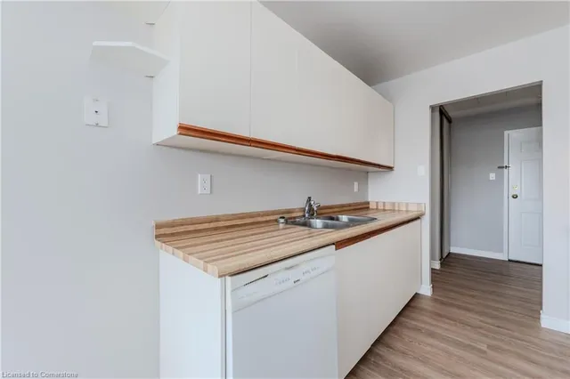 Additional property image - 65 Highland Cres Unit 806