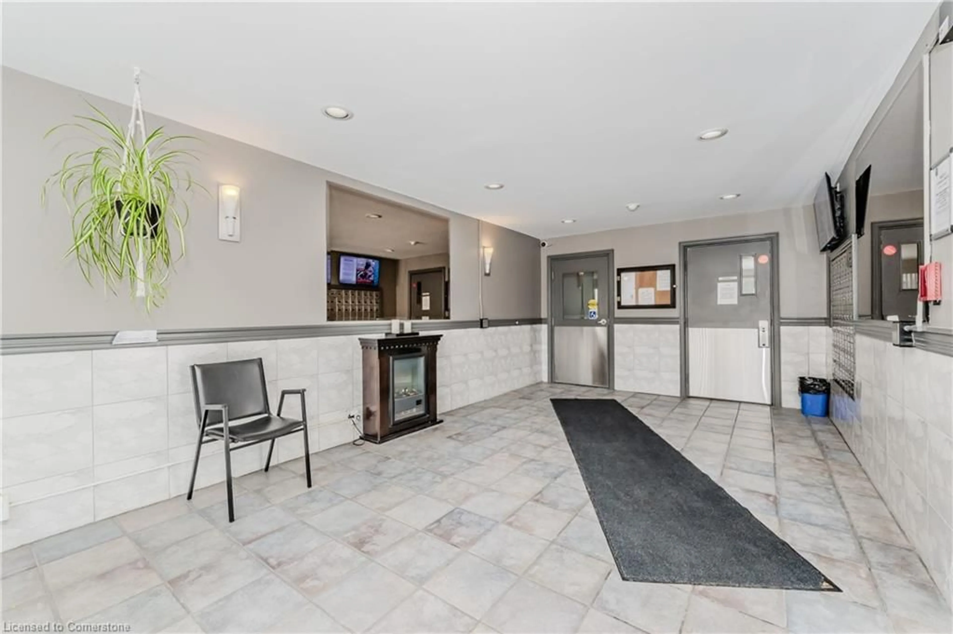 Lobby for 65 Highland Cres #806, Kitchener Ontario N2M 5M8