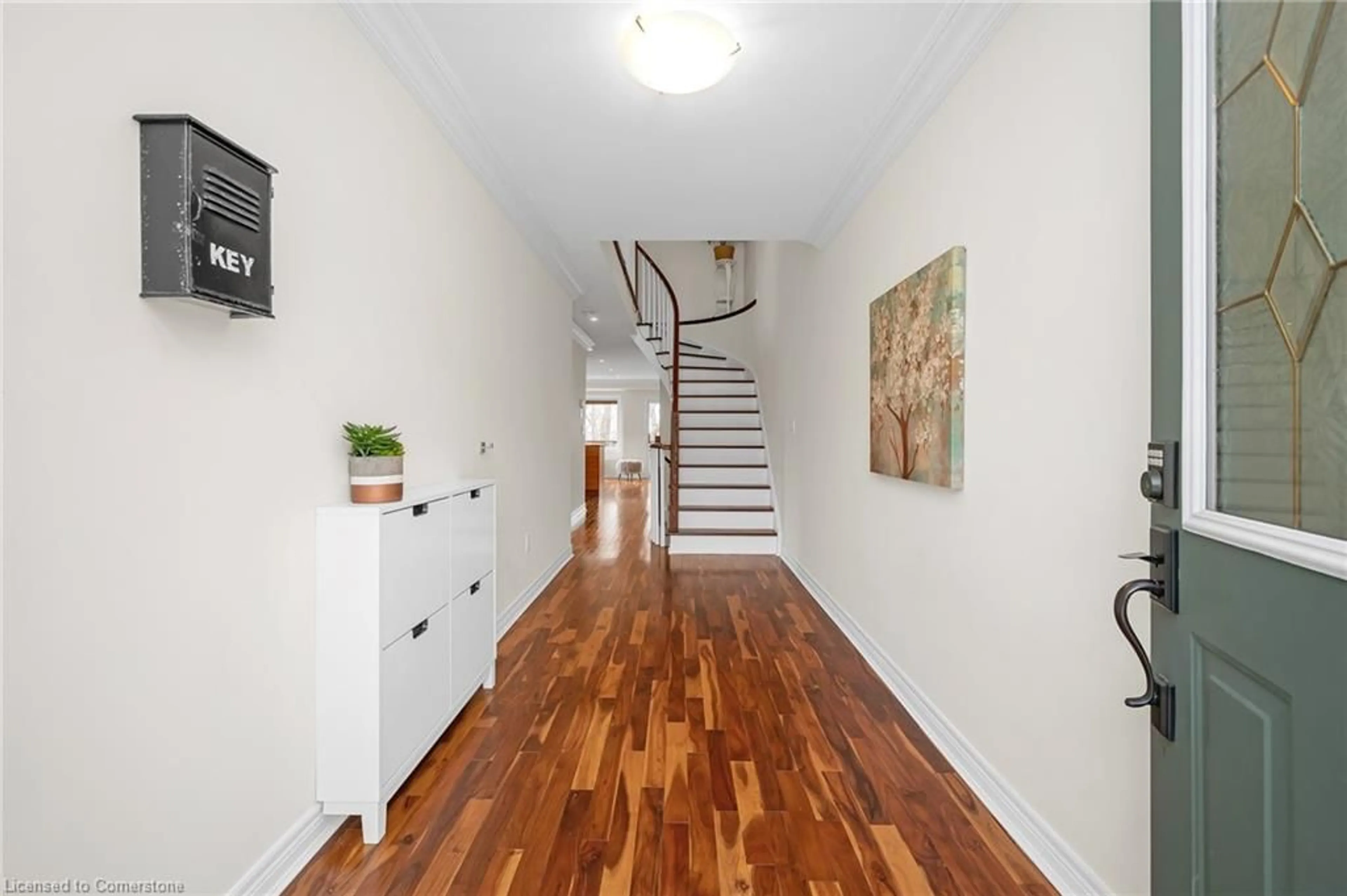 Indoor foyer for 710 Spring Gardens Rd #98, Burlington Ontario L7T 4K7