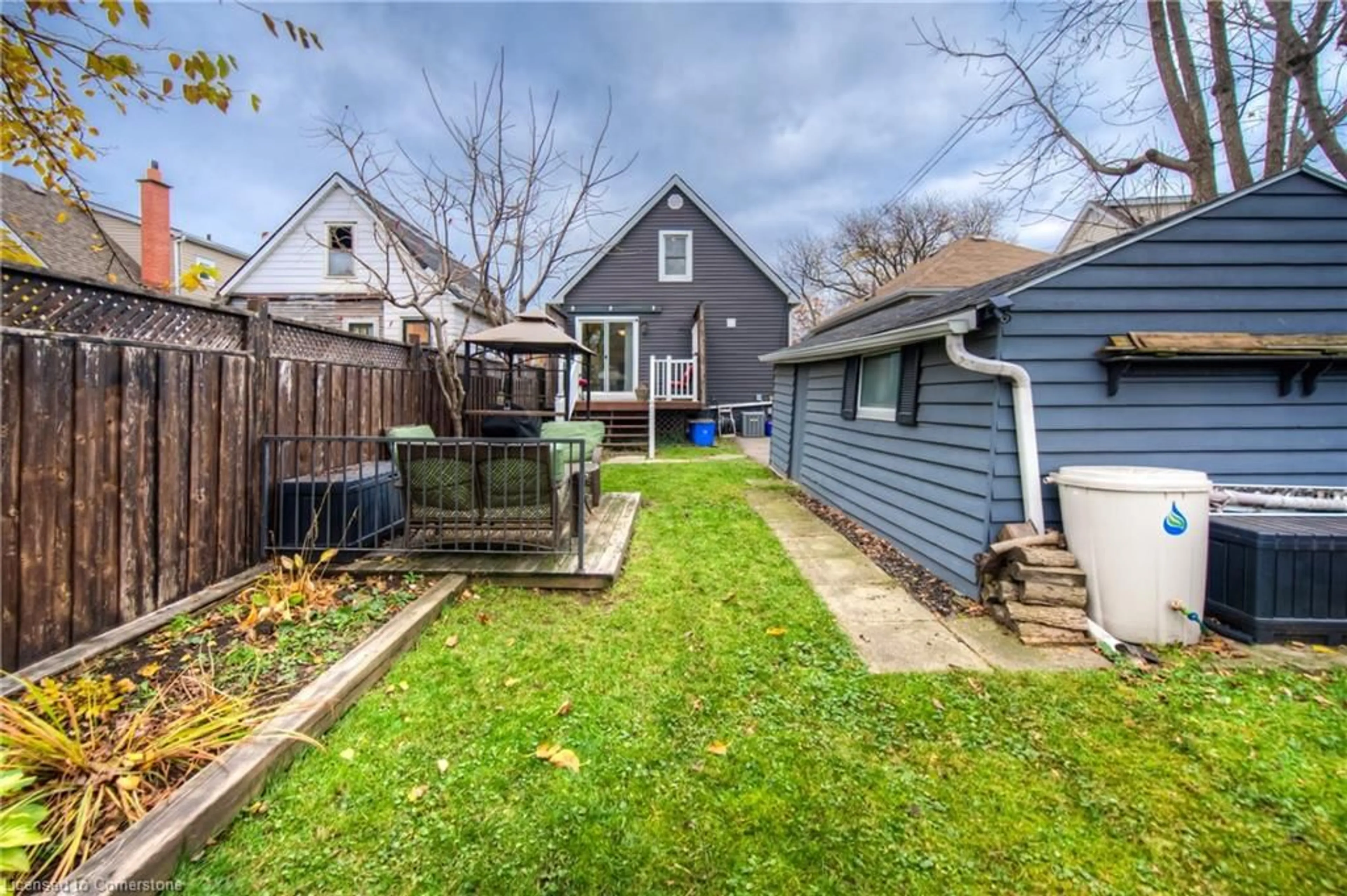 Patio, street for 71 Garside Ave, Hamilton Ontario L8H 4W4