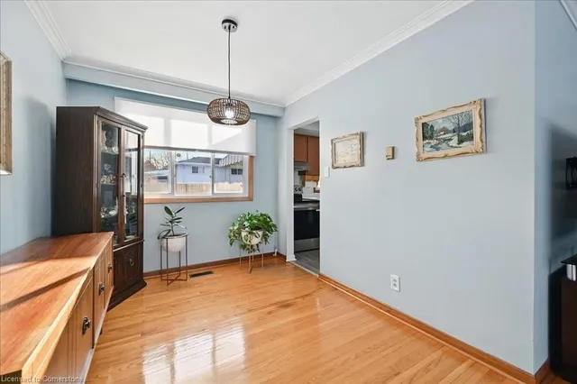 Additional property image - 618 Artreva Cres