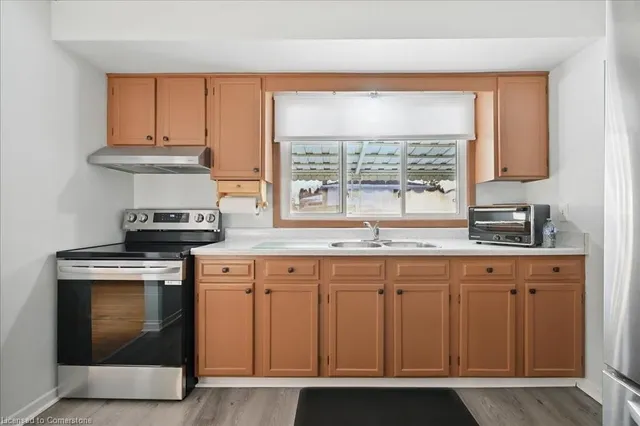 Additional property image - 618 Artreva Cres