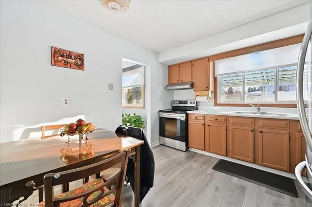 Additional property image - 618 Artreva Cres