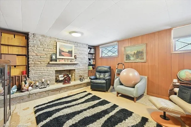 Additional property image - 618 Artreva Cres