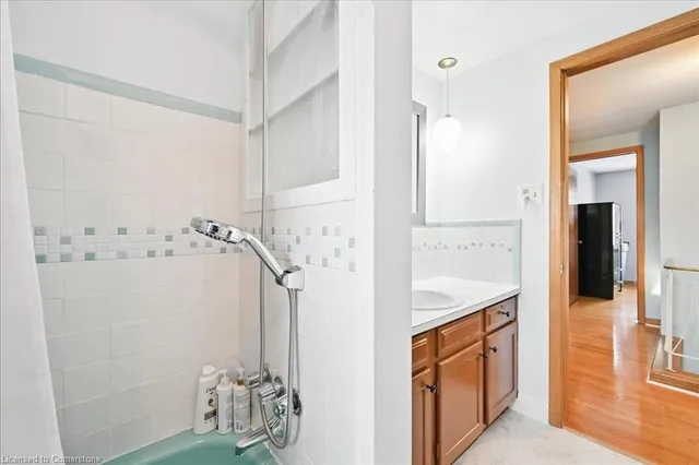 Additional property image - 618 Artreva Cres