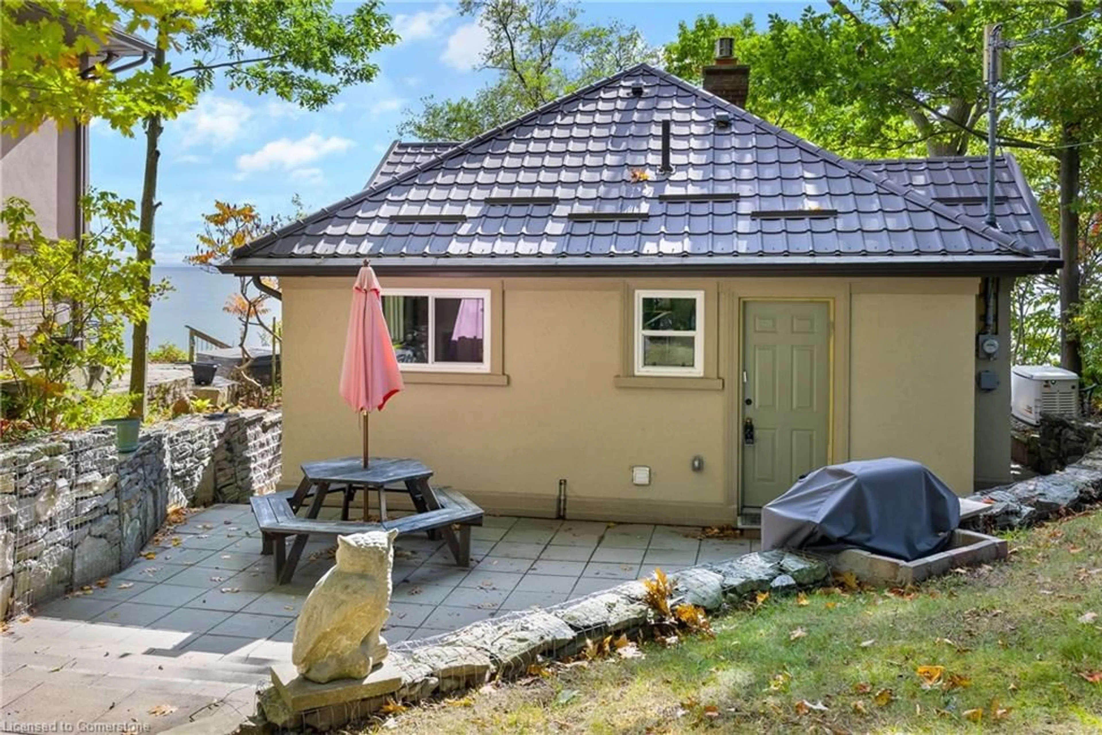 Patio, street for 10451 Lakeshore Rd, Wainfleet Ontario L3K 5V4