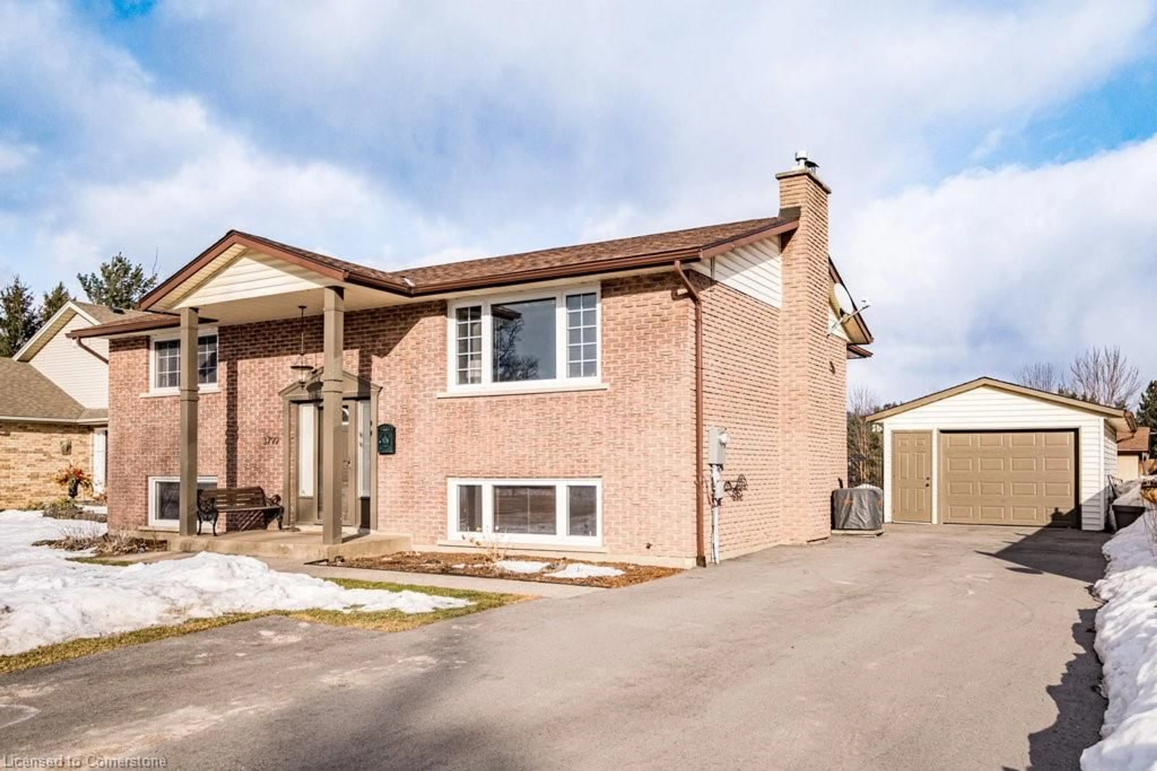 Home with brick exterior material, street for 3799 19th St, Jordan Ontario L0R 1S0