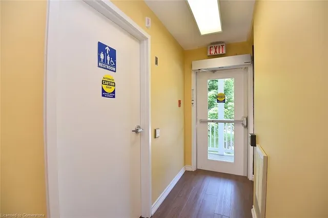 Primary image of 118 Silverbirch Blvd