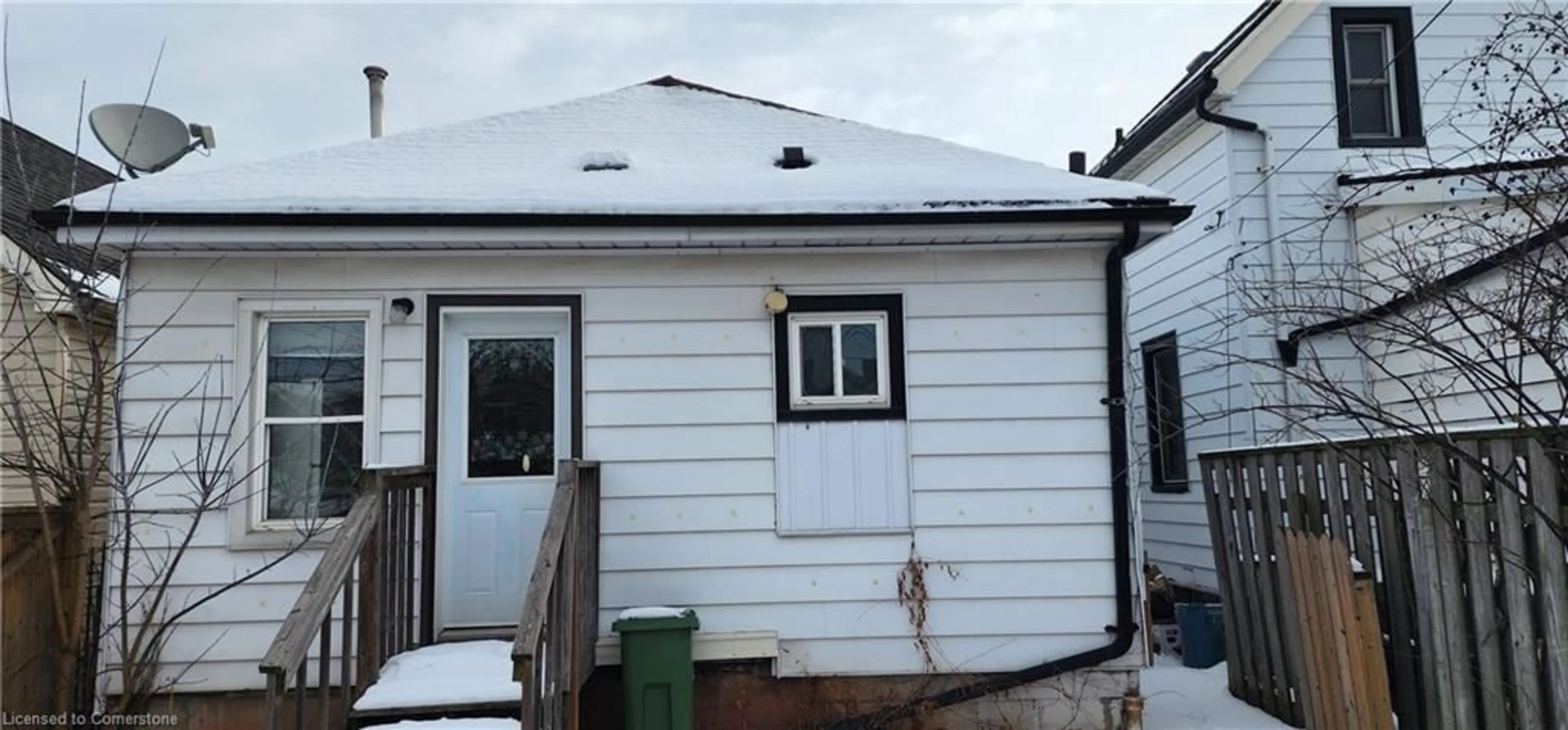 Shed for 133 Barons Ave, Hamilton Ontario L8H 5A6