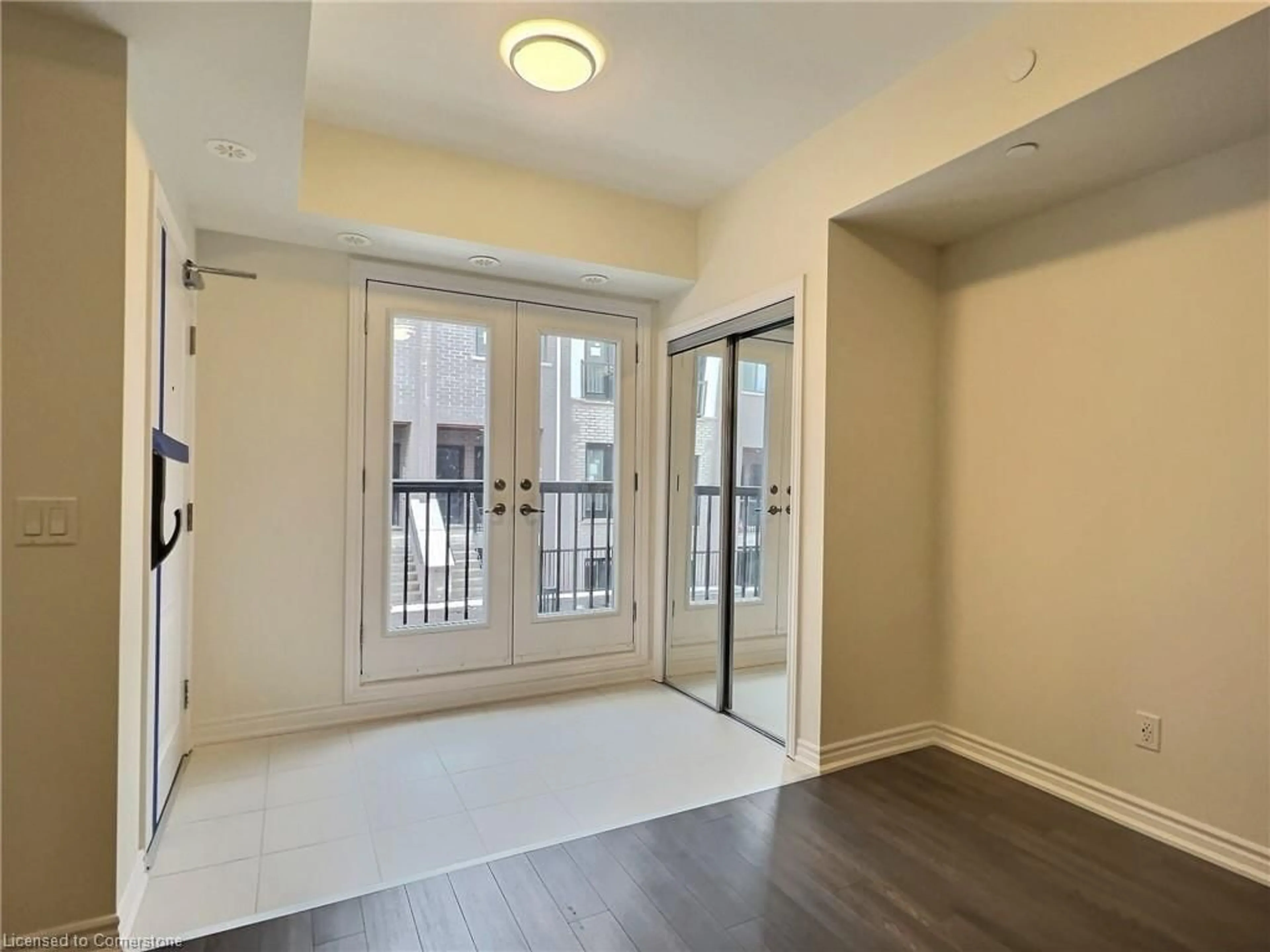 Indoor entryway for 349 Wheat Boom Dr, Oakville Ontario L6H 7X5