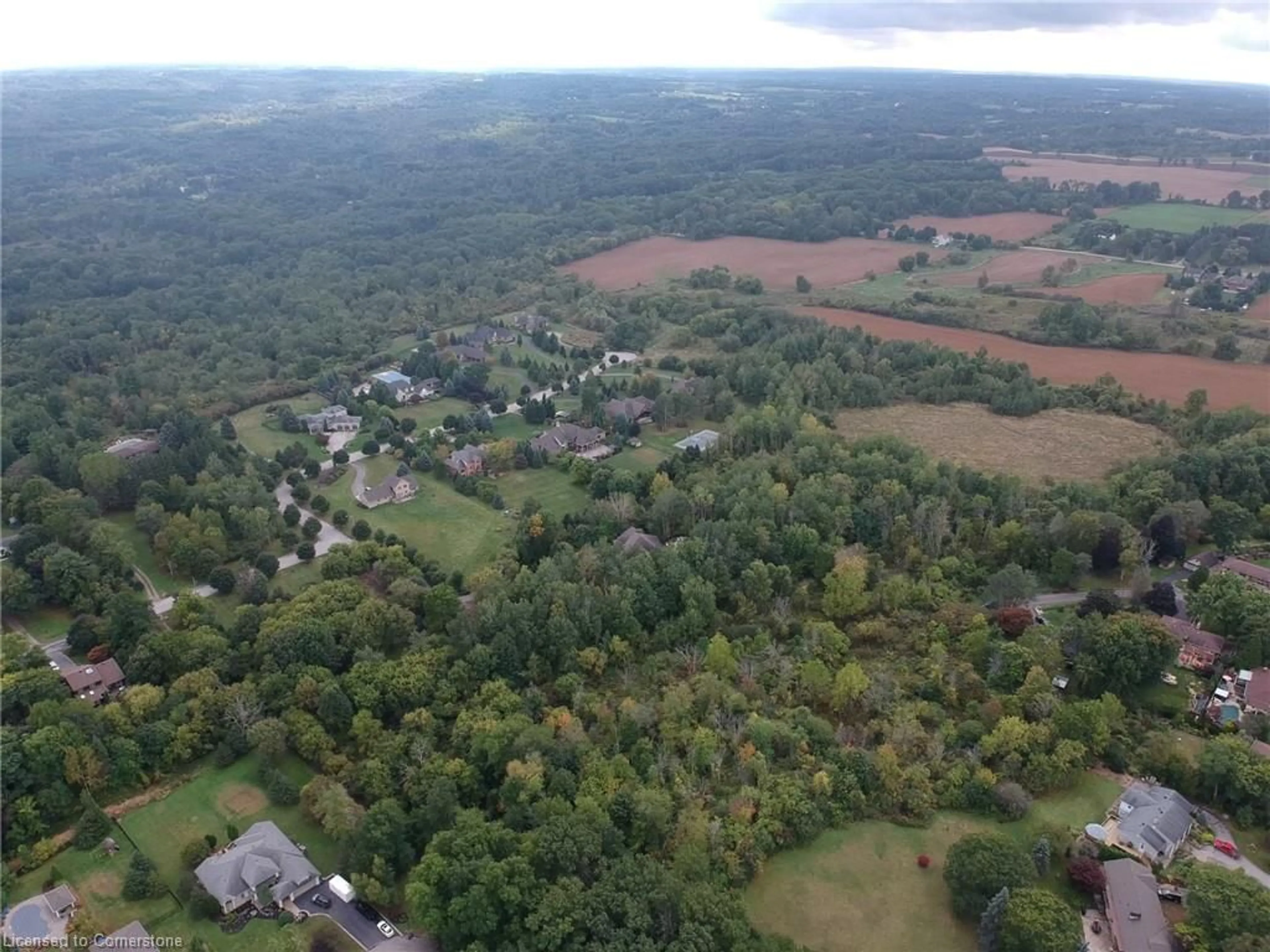 A pic from outside/outdoor area/front of a property/back of a property/a pic from drone, unknown for 26 Marshboro Ave, Greensville Ontario L9H 5E1