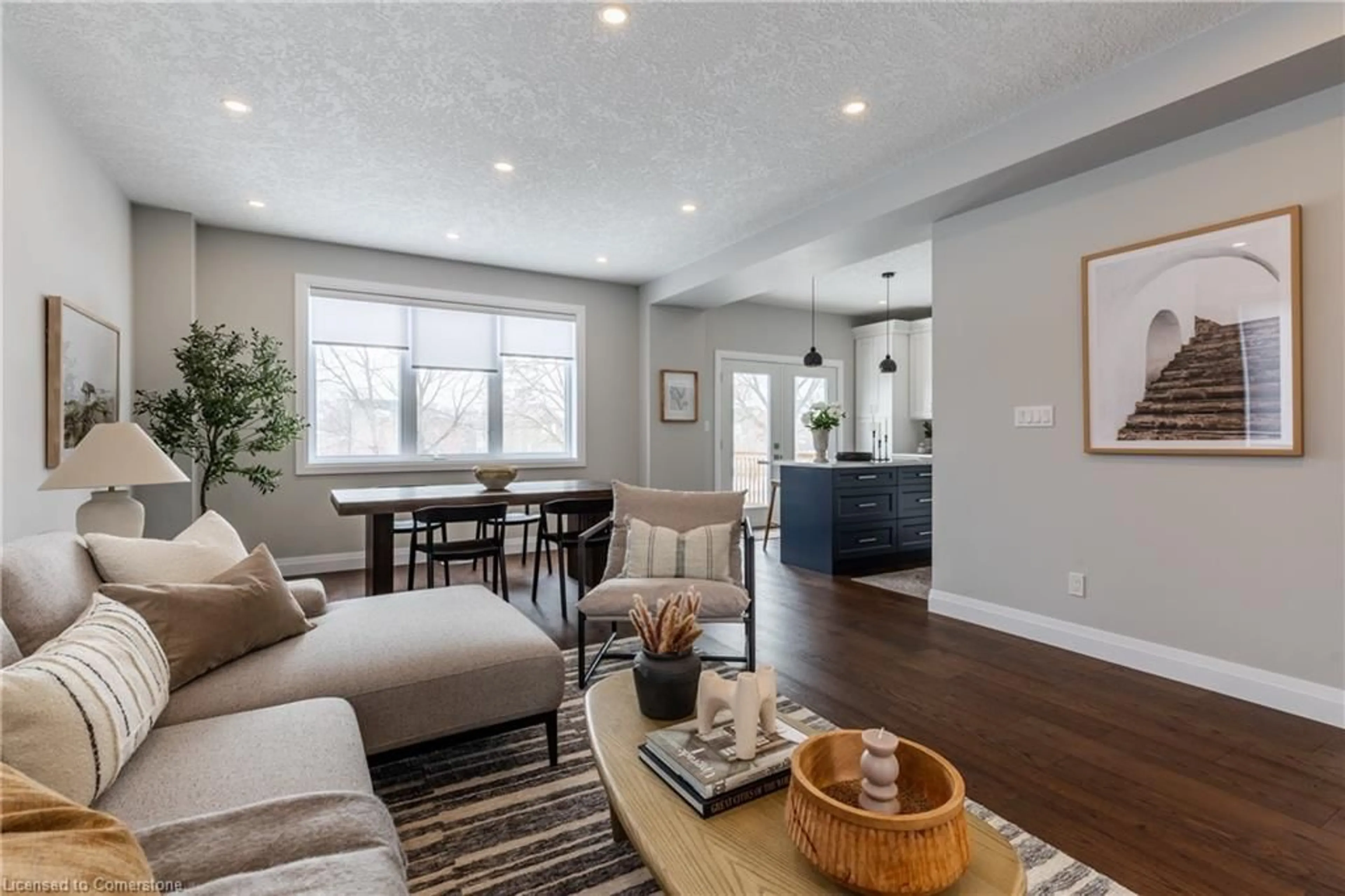 Living room with furniture, unknown for 445 Garden St, Cambridge Ontario N3H 4E1