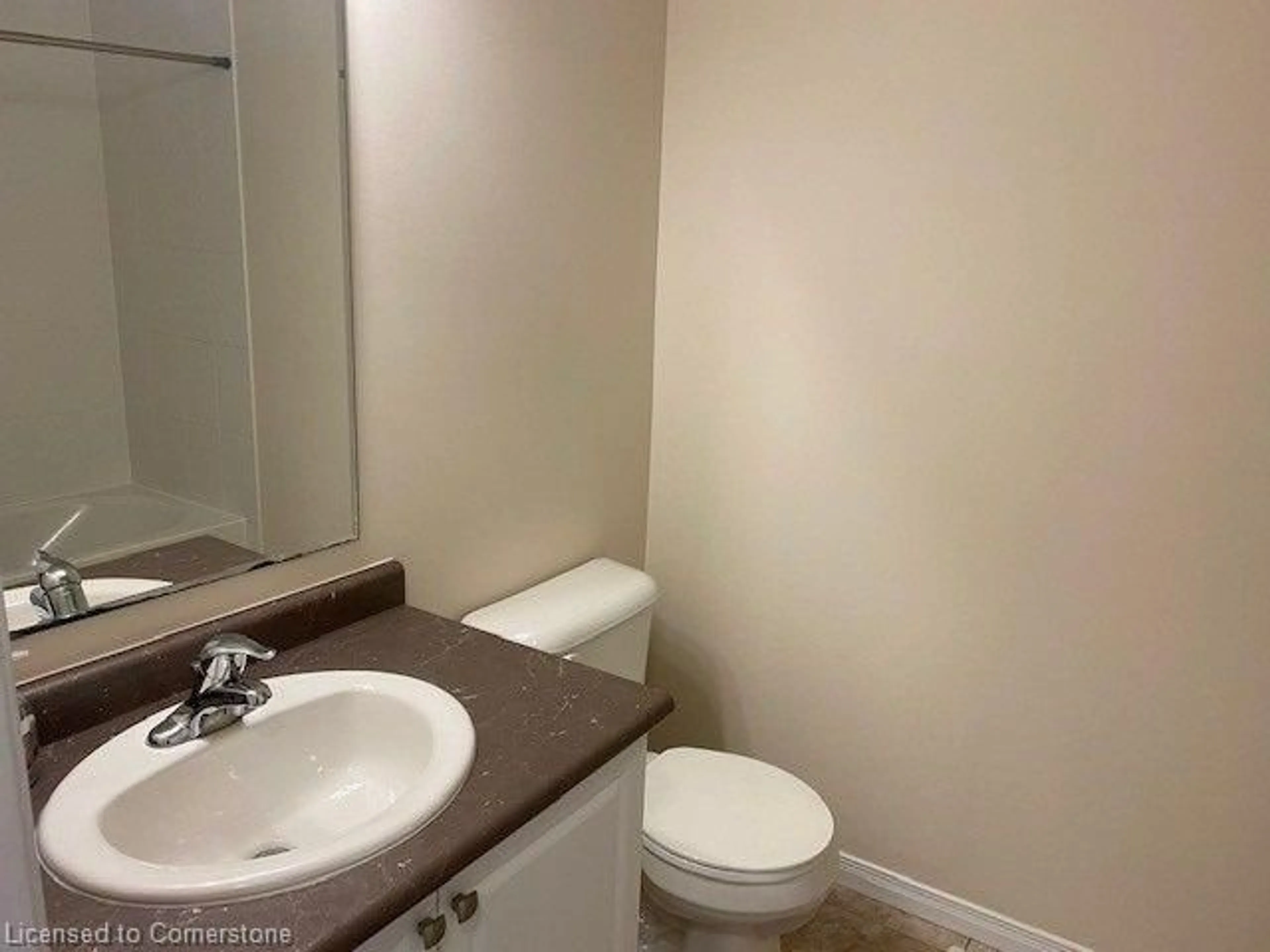 A pic of a room for 13 Eliza Ave, Kitchener Ontario N2E 0G2