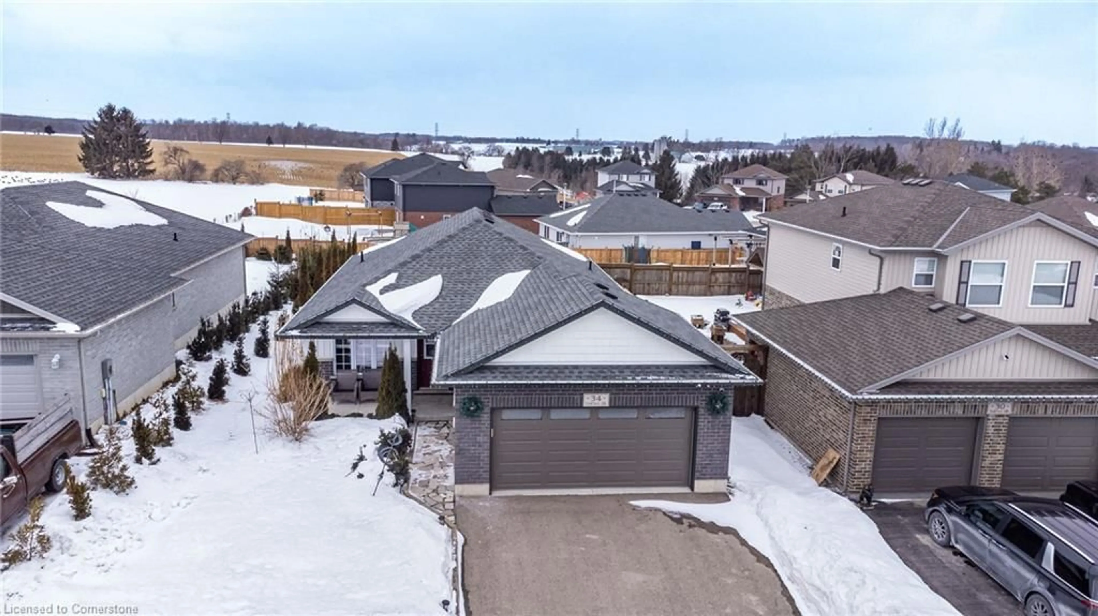 A pic from outside/outdoor area/front of a property/back of a property/a pic from drone, street for 34 Tartan Dr, Embro Ontario N0J 1J0