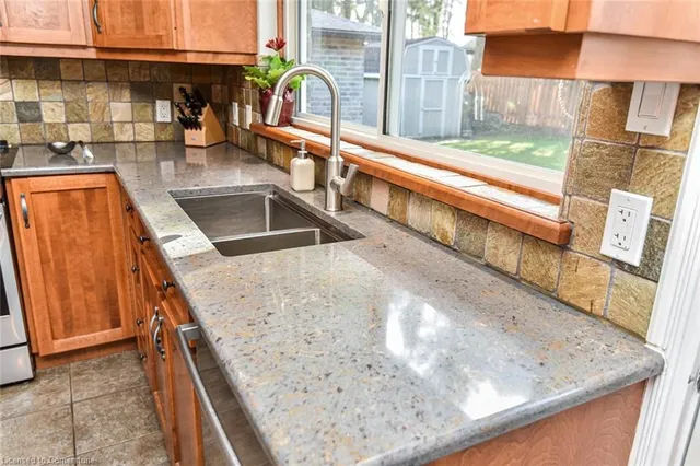Additional property image - 6 Johnston Ave