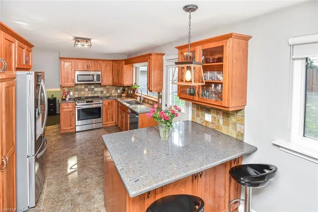 Additional property image - 6 Johnston Ave