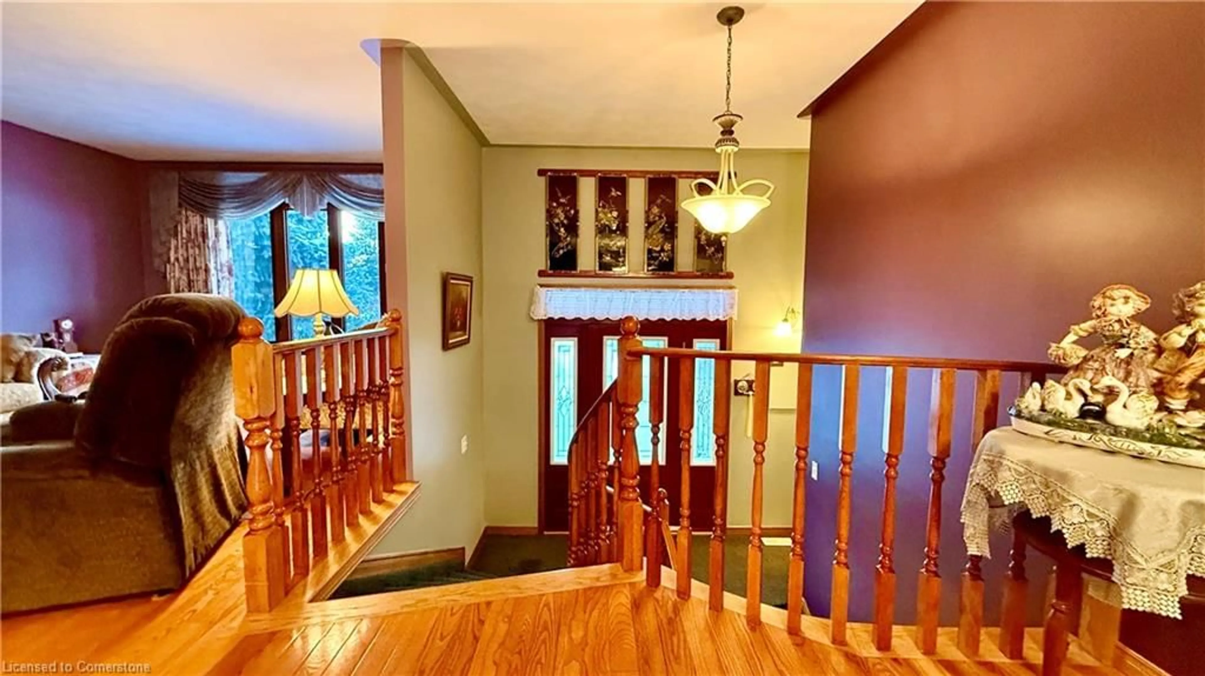 Indoor foyer for 159 Duncombe Rd, Waterford Ontario N0E 1Y0