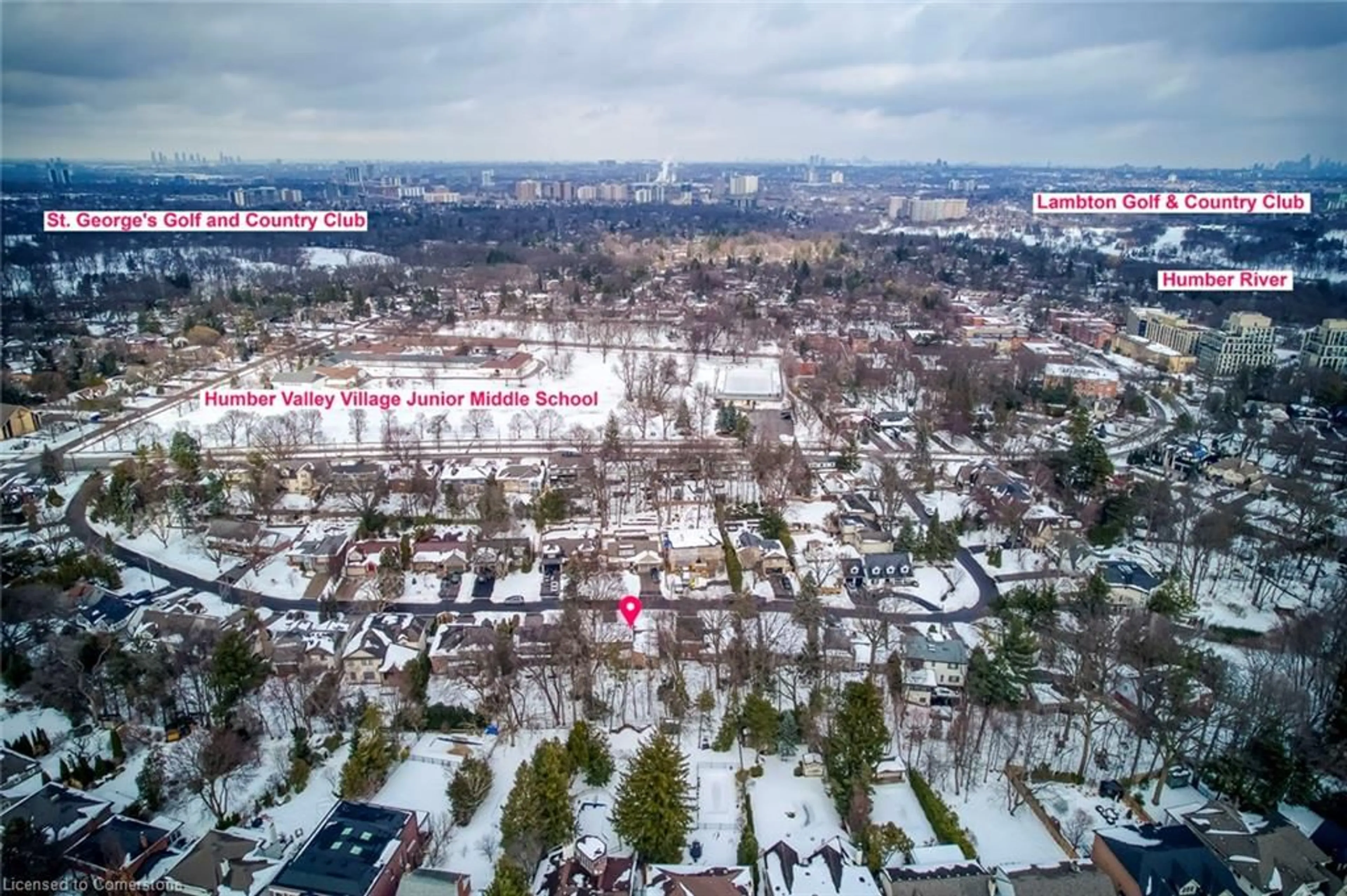 A pic from outside/outdoor area/front of a property/back of a property/a pic from drone, street for 29 Pinehurst Cres, Etobicoke Ontario M9A 3A4