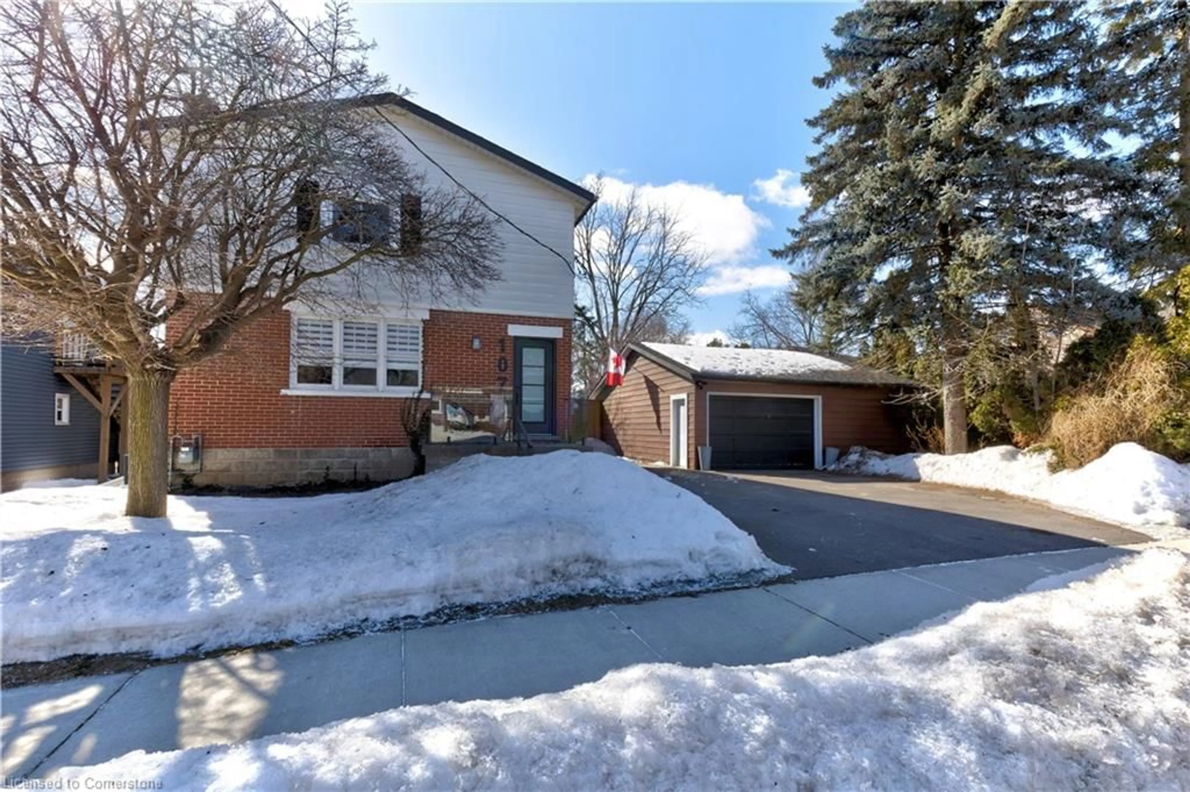 Home with brick exterior material, street for 107 Francis St, Cambridge Ontario N1S 1Z9