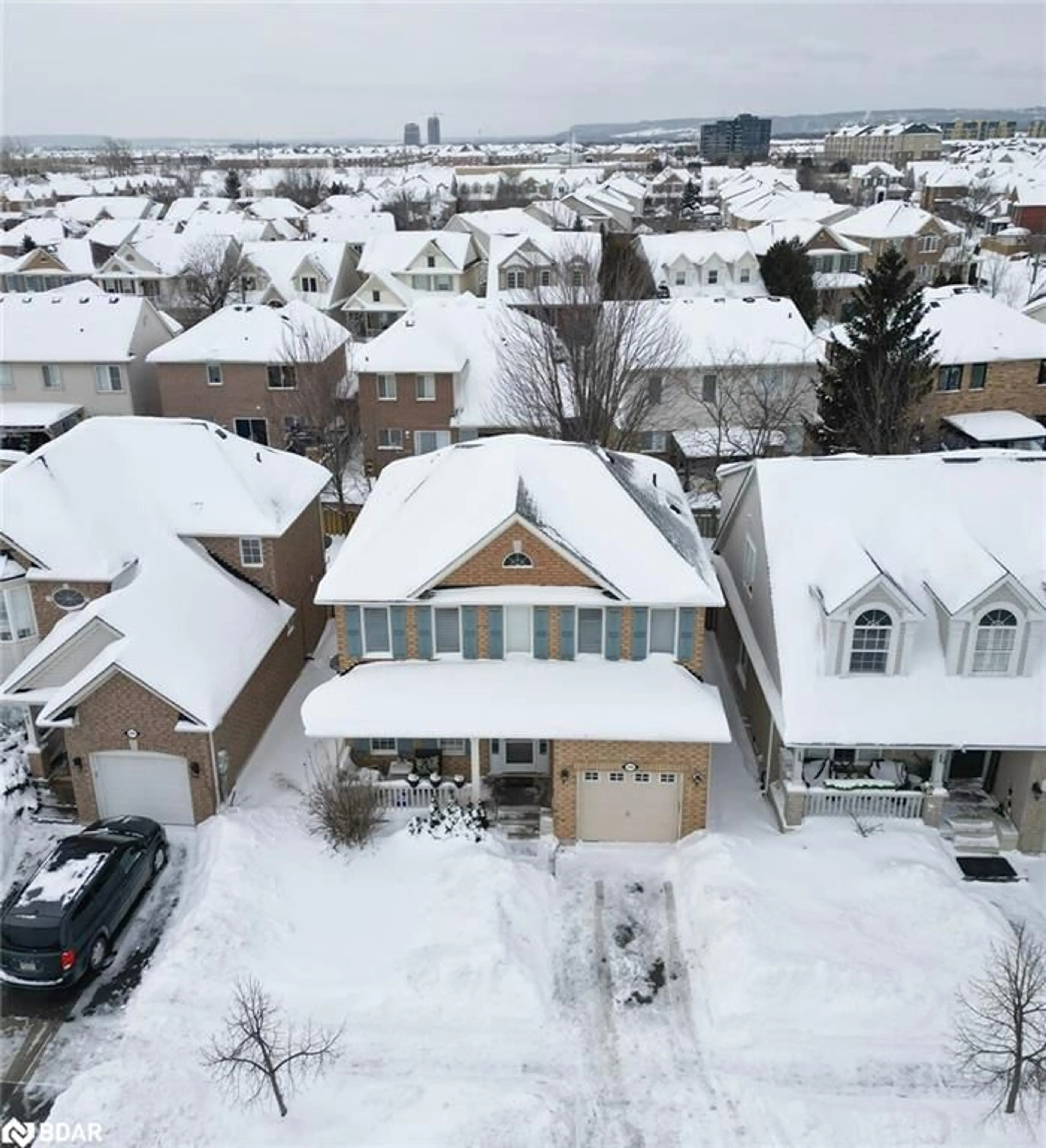 A pic from outside/outdoor area/front of a property/back of a property/a pic from drone, city buildings view from balcony for 488 Trudeau Dr, Milton Ontario L9T 5K1