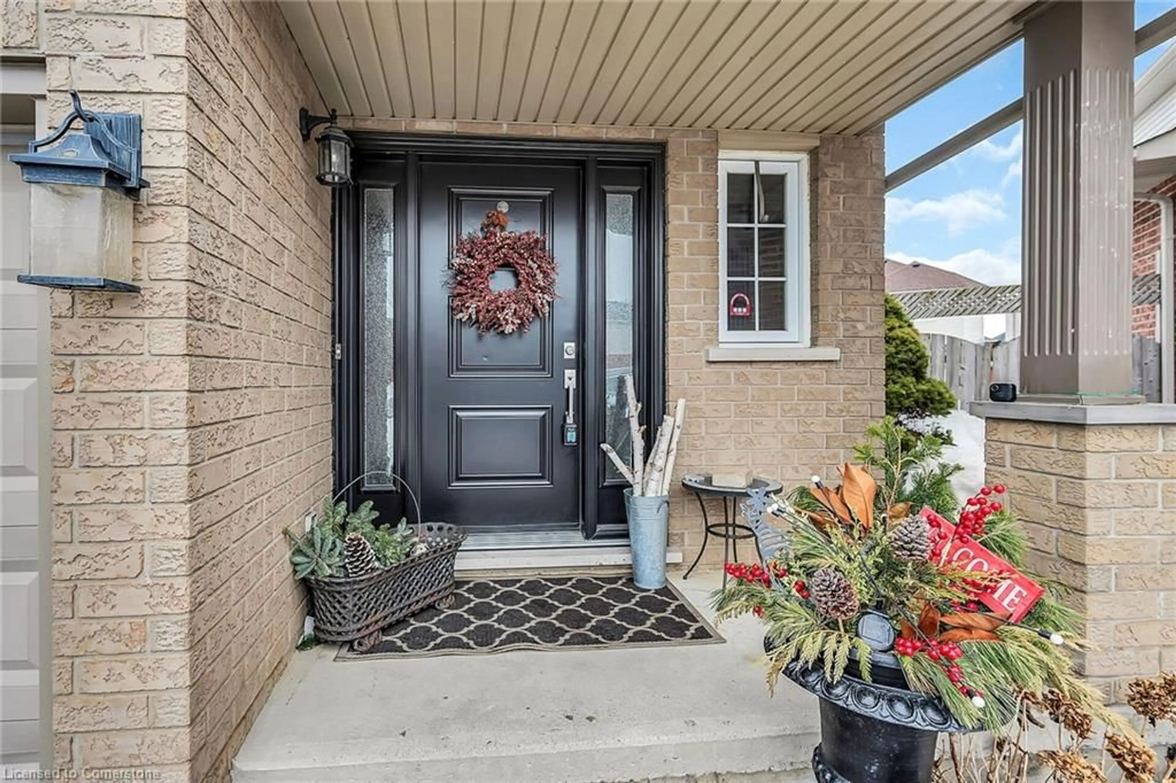 Indoor entryway for 3 Magenta Crt, Hamilton Ontario L9B 2V9