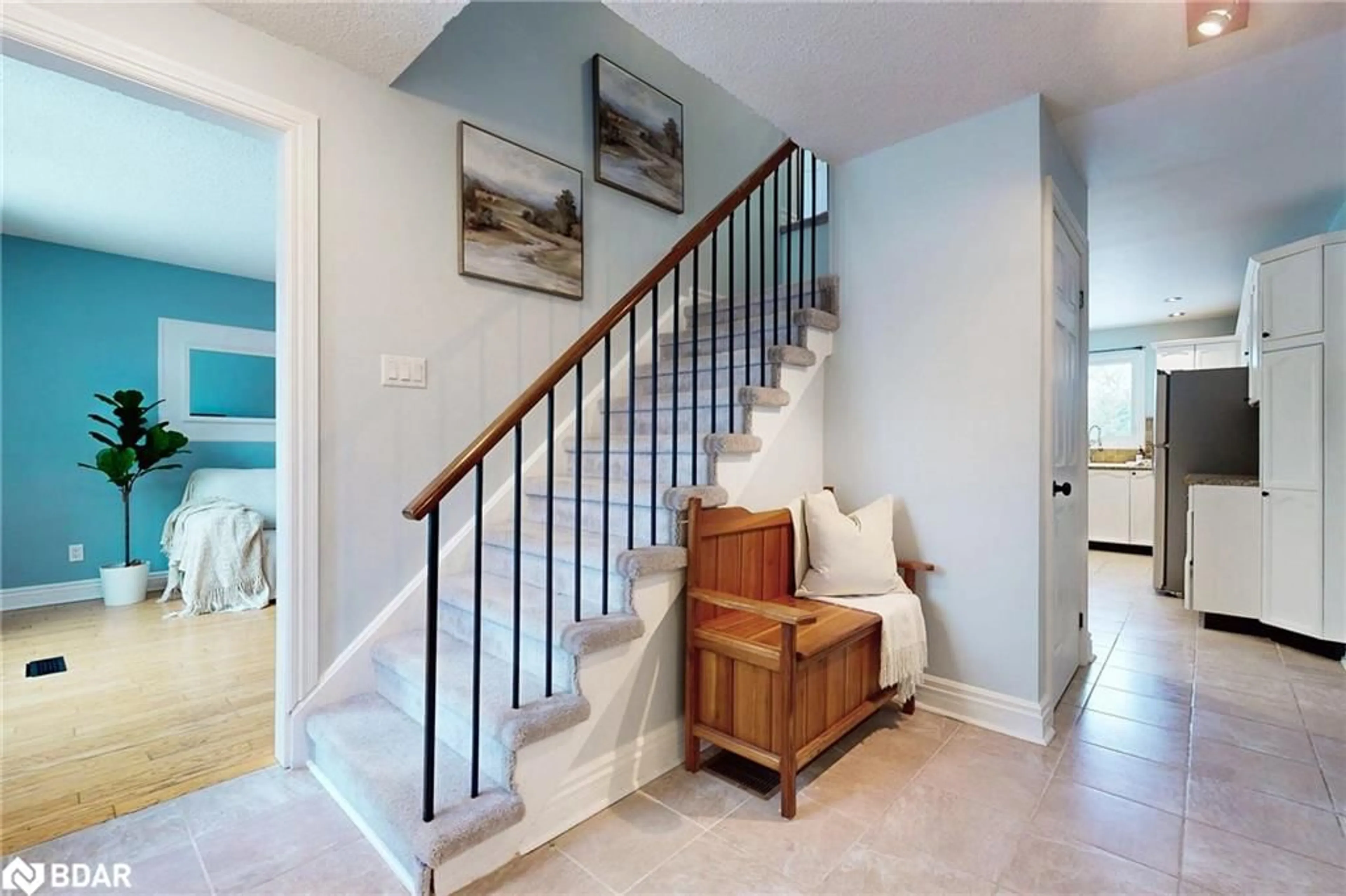 Stairs for 345 Hickling Trail, Barrie Ontario L4M 5Z6