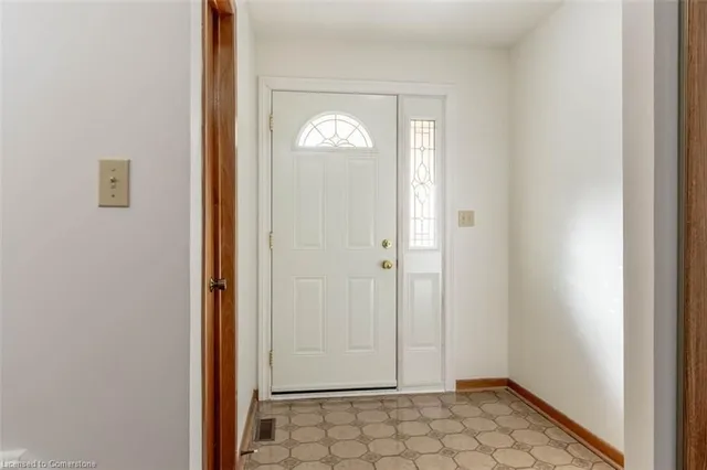 Additional image 17 of 879 Riley Crt
