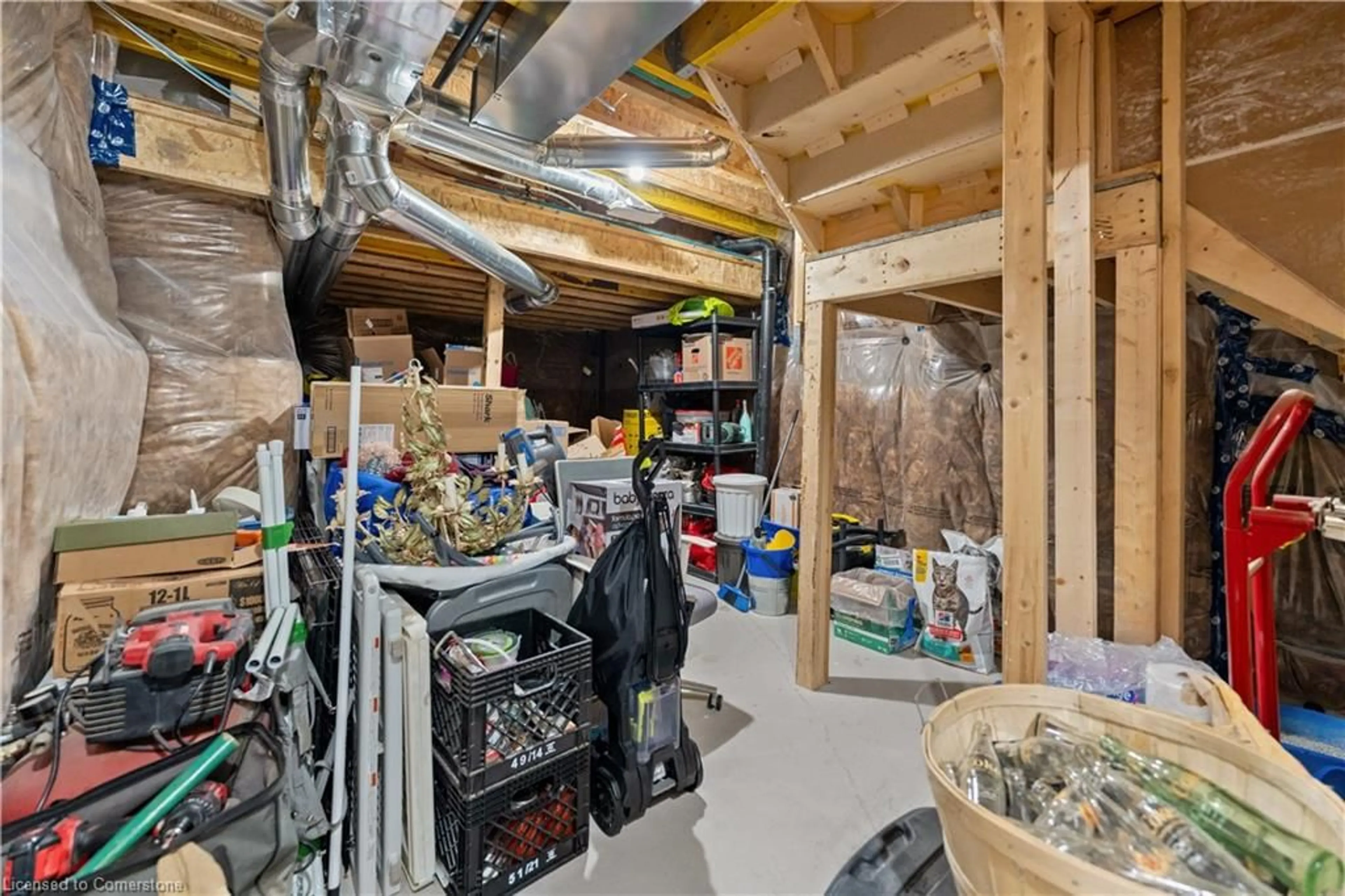Laundry room for 39 Spicer St, Fergus Ontario N1M 0H9