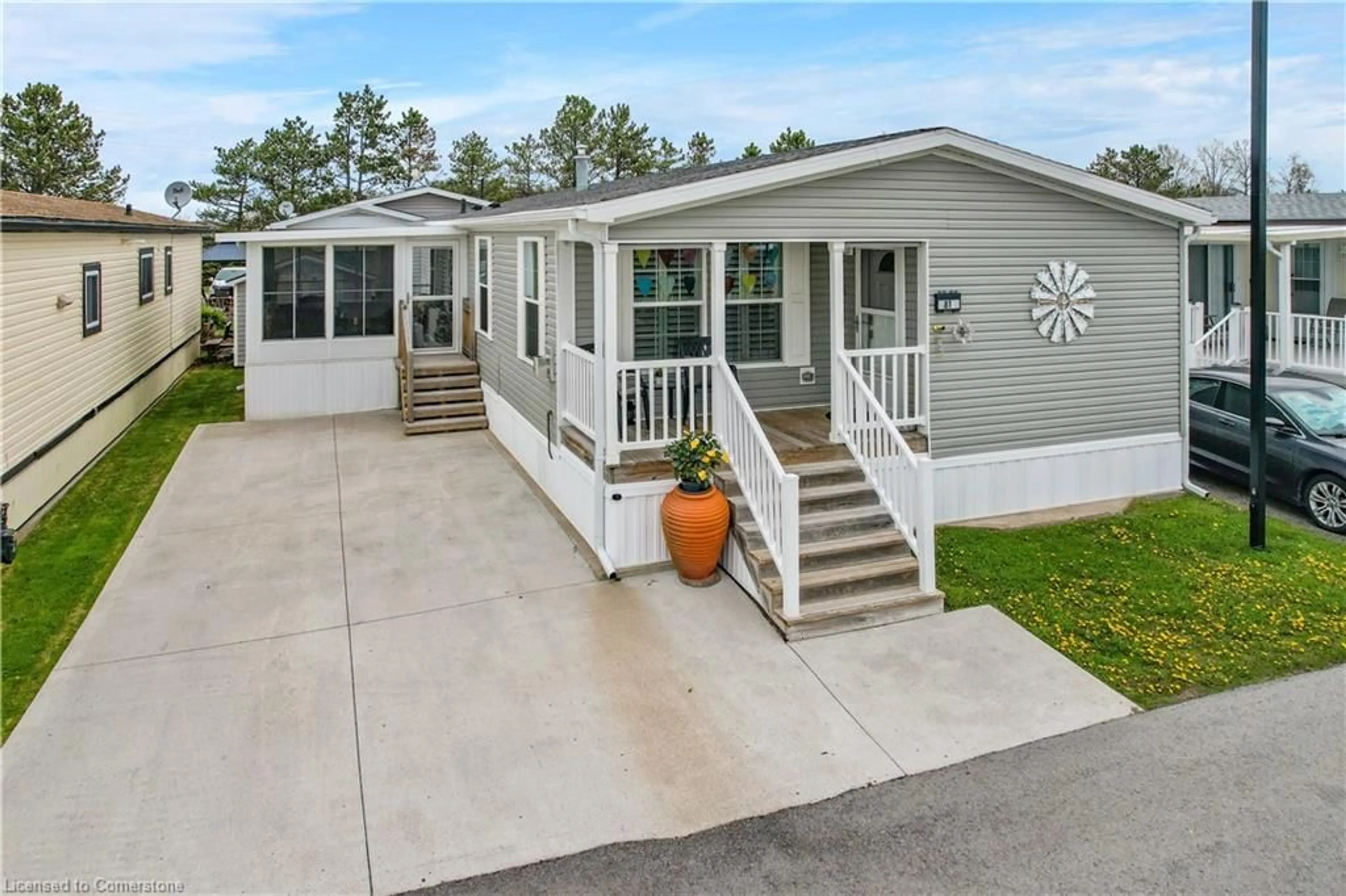 Home with vinyl exterior material, street for 3033 Townline Rd #81, Stevensville Ontario L0S 1S1