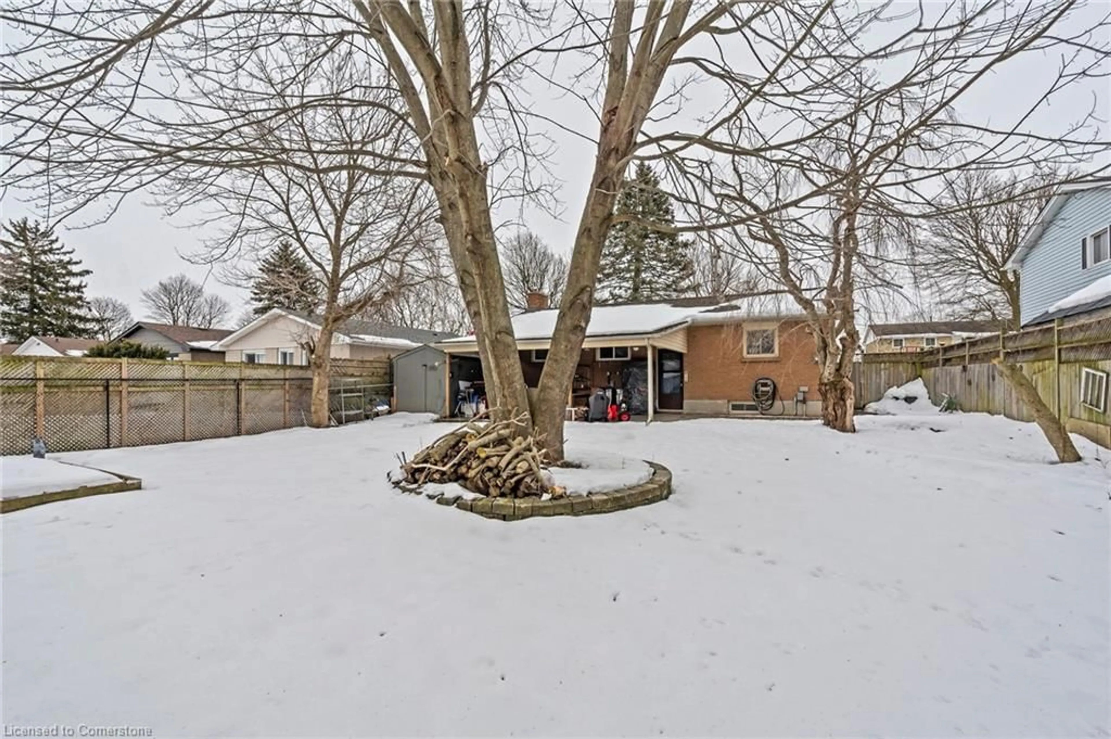 A pic from outside/outdoor area/front of a property/back of a property/a pic from drone, street for 128 Toulon Cres, London Ontario N5V 1J5