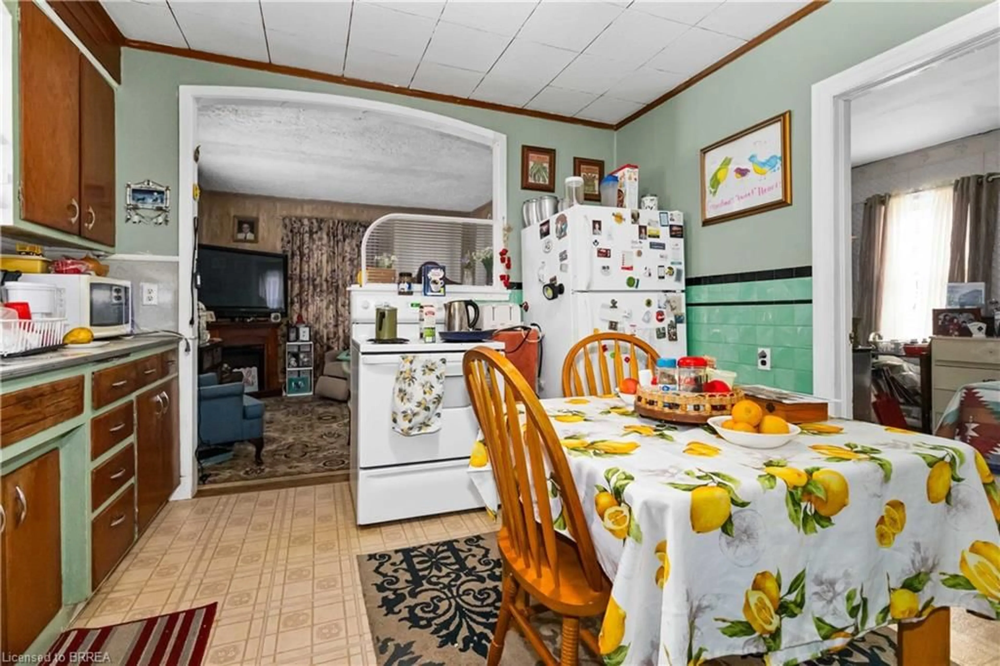 Dining room, unknown for 25 Dundee St, Brantford Ontario N3R 4M2