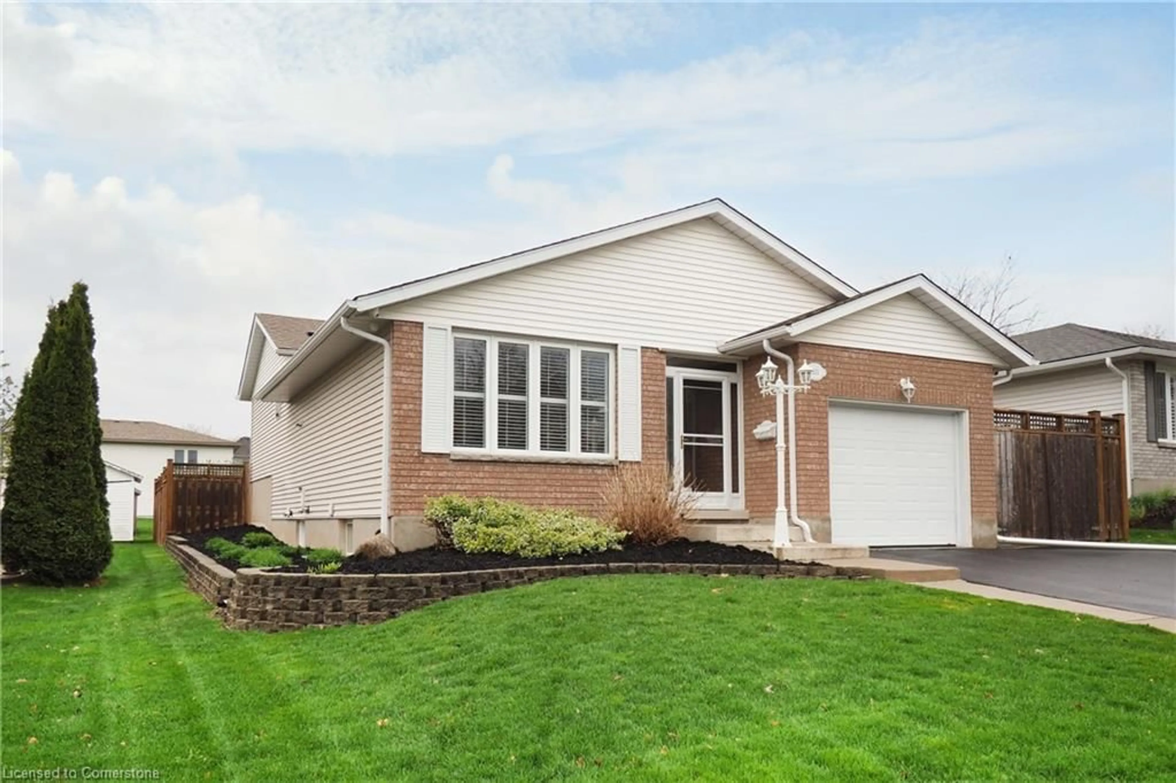 Home with brick exterior material, street for 211 Misty Crt, Kitchener Ontario N2B 3V4