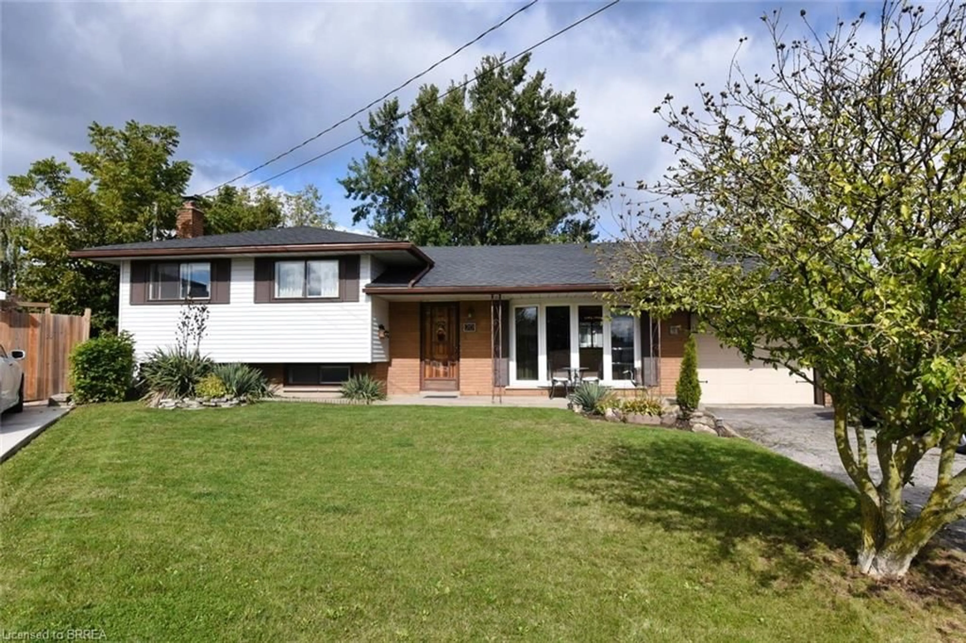 Home with brick exterior material, street for 20 Northgate Dr, Hamilton Ontario L8T 2Y7