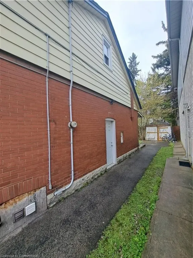 Additional image 3 of 70 Royal Ave