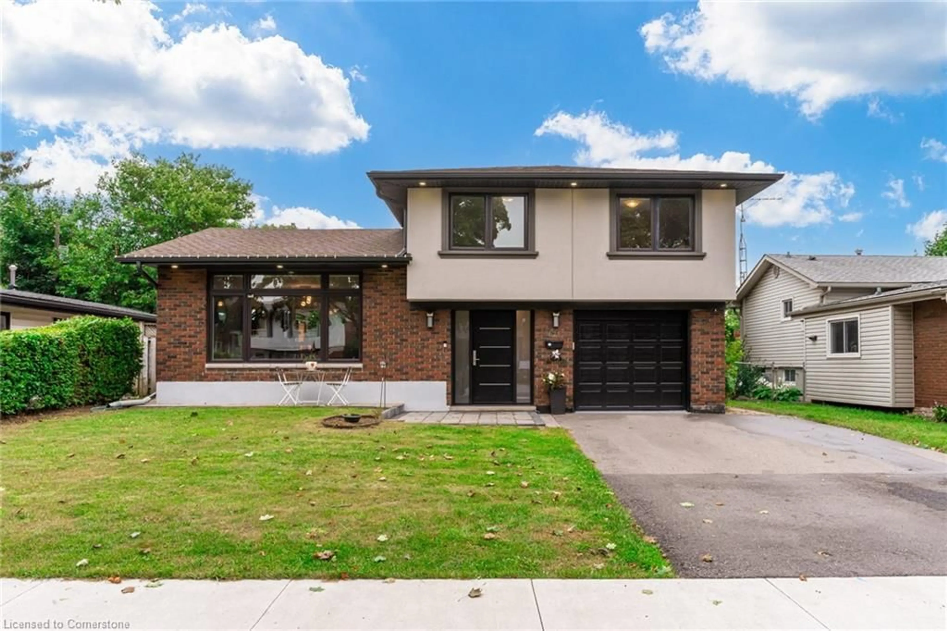 Home with brick exterior material, street for 625 Braemore Rd, Burlington Ontario L7N 3E6