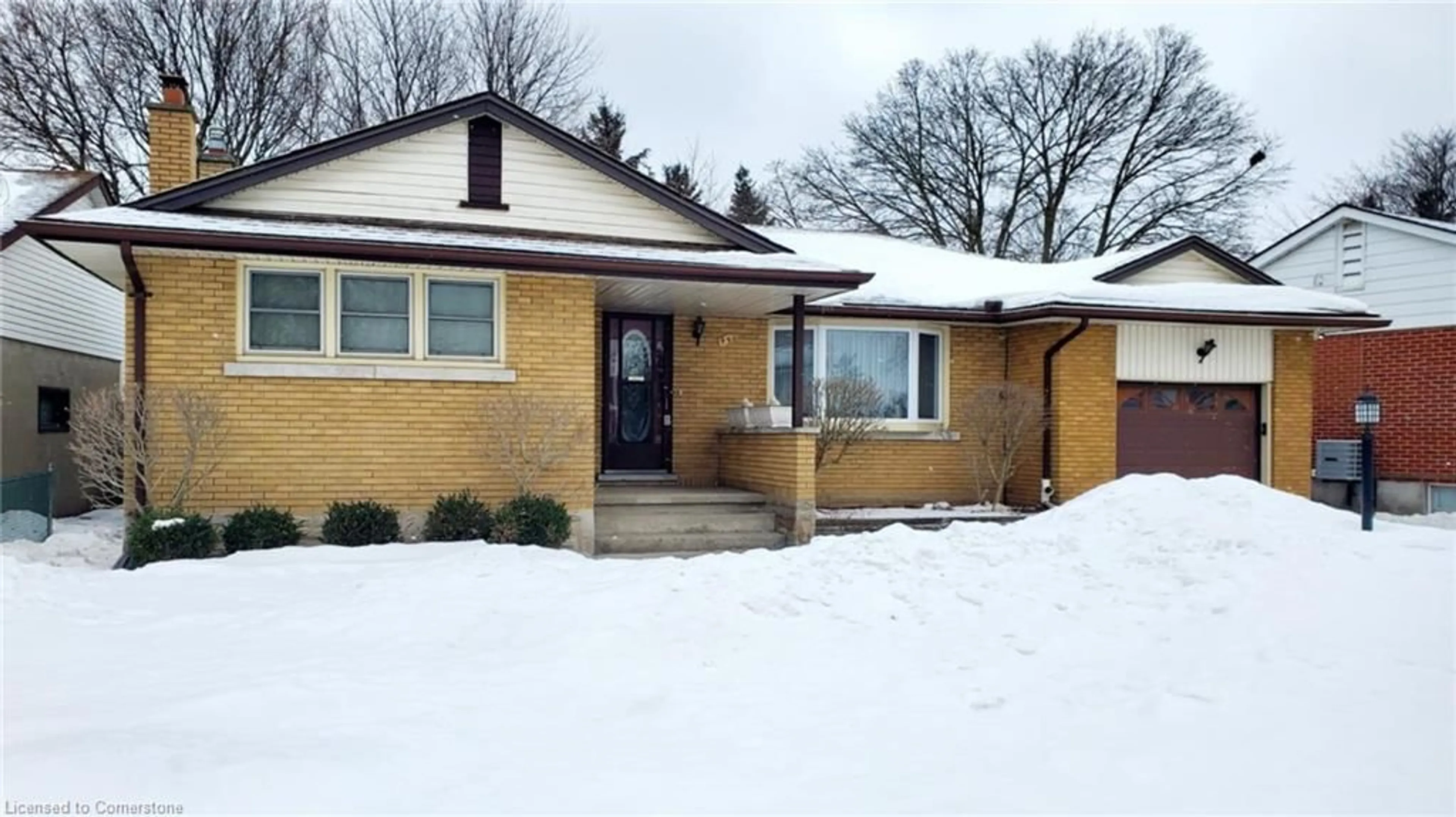 Home with brick exterior material, street for 95 Byron Ave, Kitchener Ontario N2C 1Z7