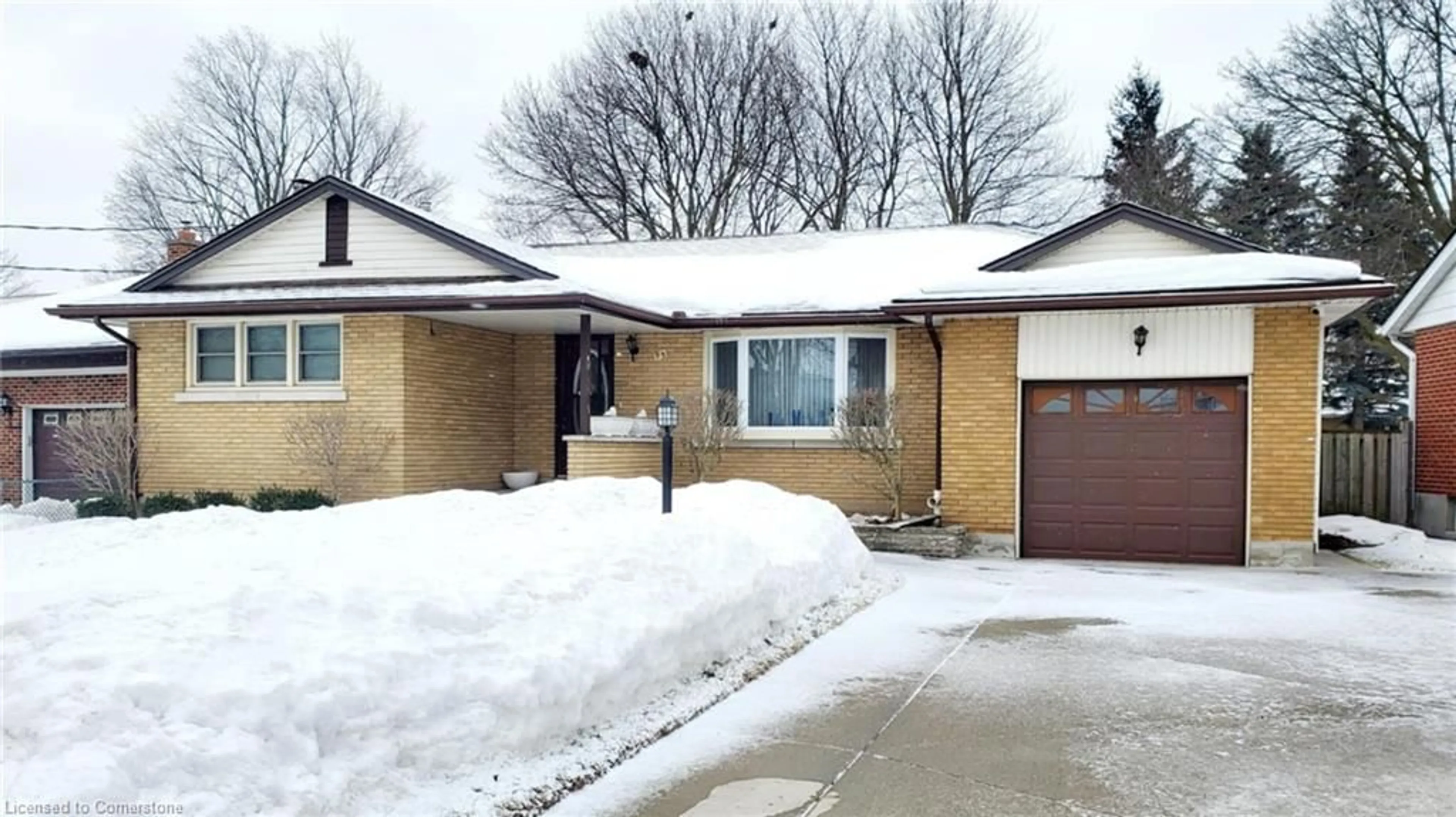 Home with brick exterior material, street for 95 Byron Ave, Kitchener Ontario N2C 1Z7