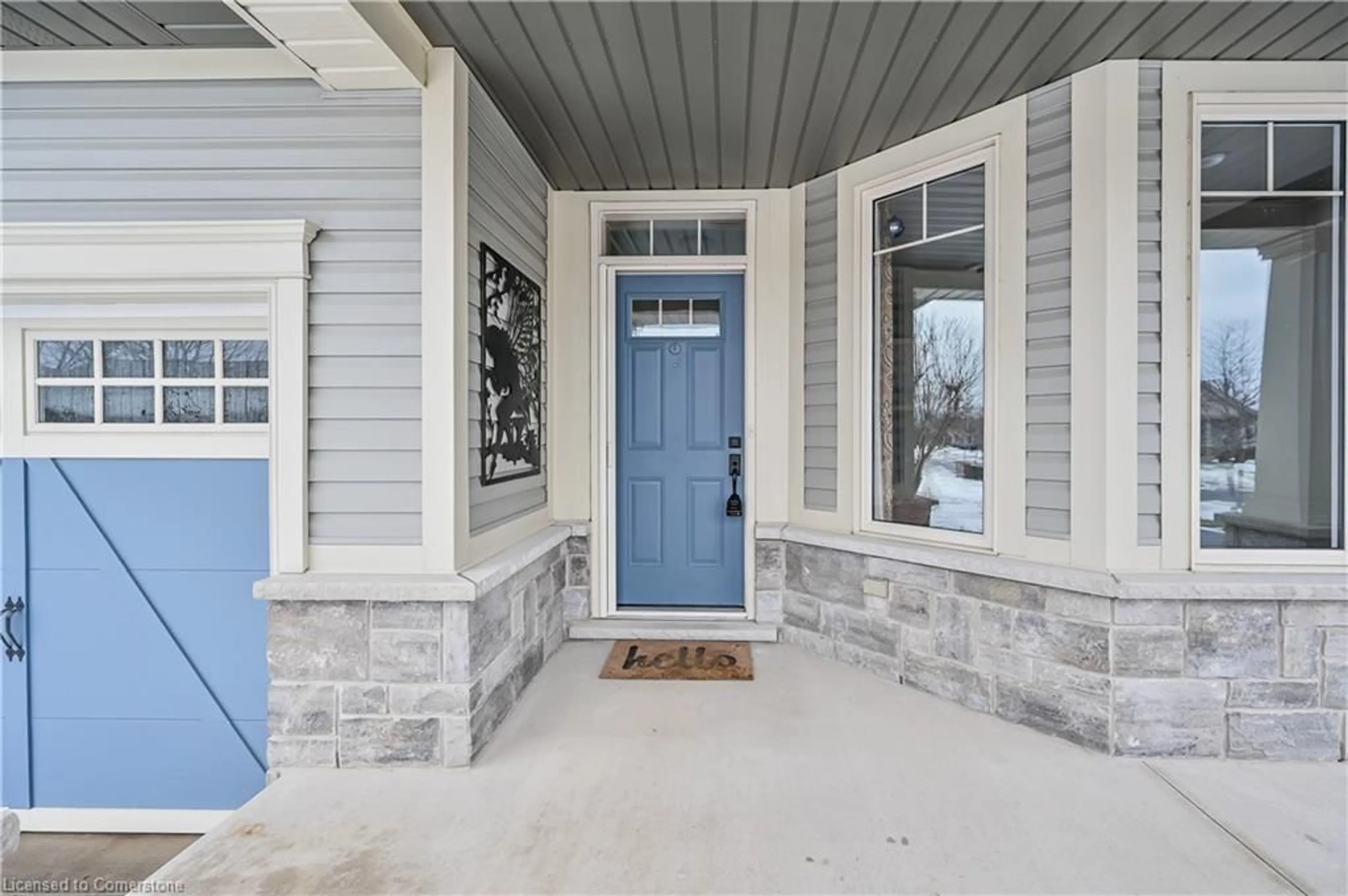 Indoor entryway for 26 Manorwood Dr, Smithville Ontario L0R 2A0