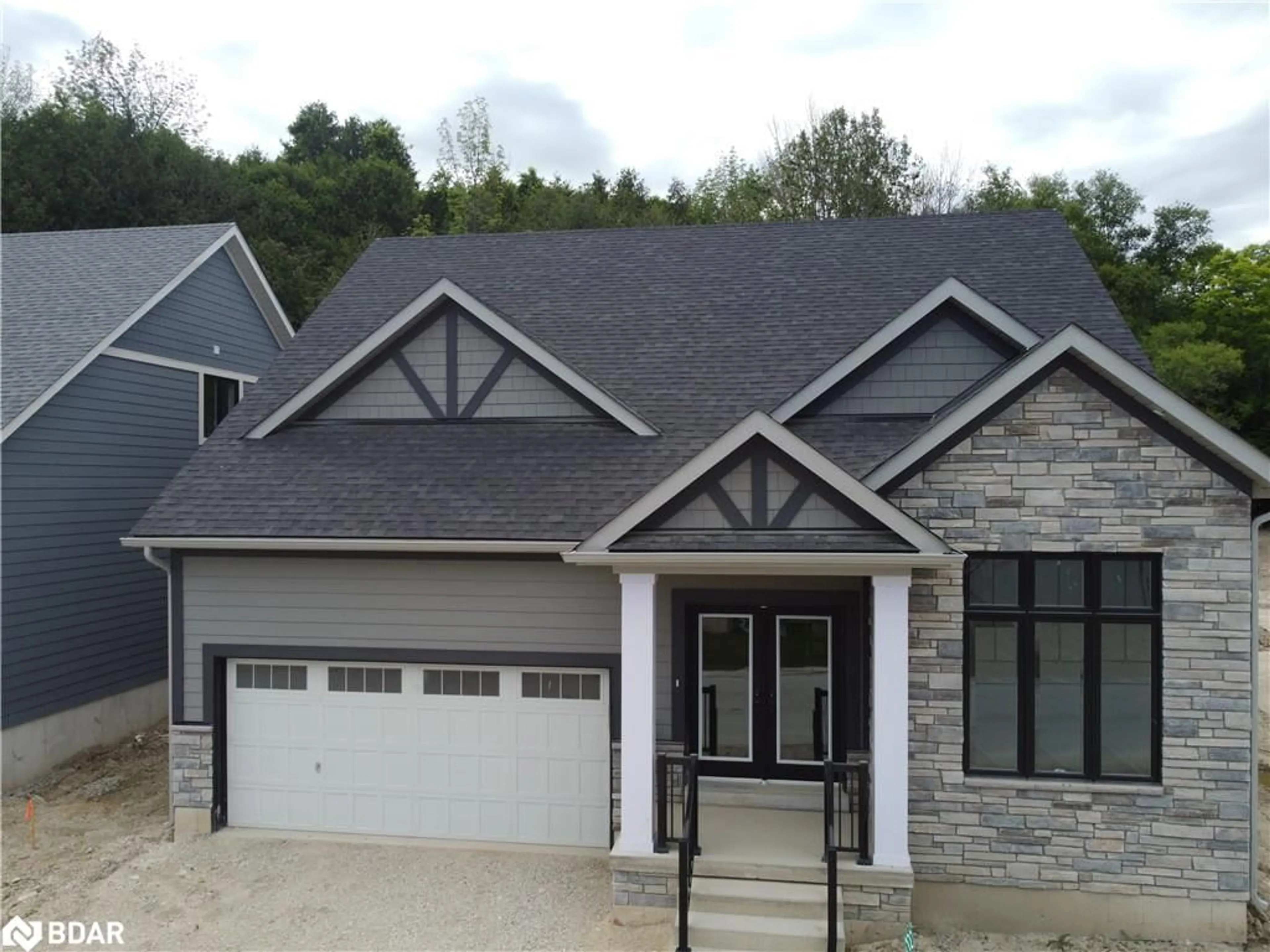 Home with vinyl exterior material, street for 122 Beacon Dr, Thornbury Ontario N0H 2P0