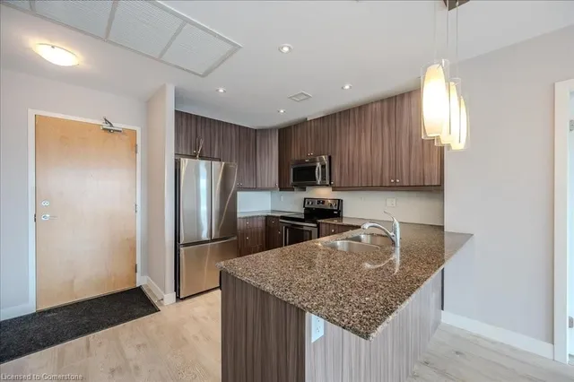 Additional property image - 1 Victoria St Unit 811
