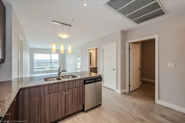Additional property image - 1 Victoria St Unit 811
