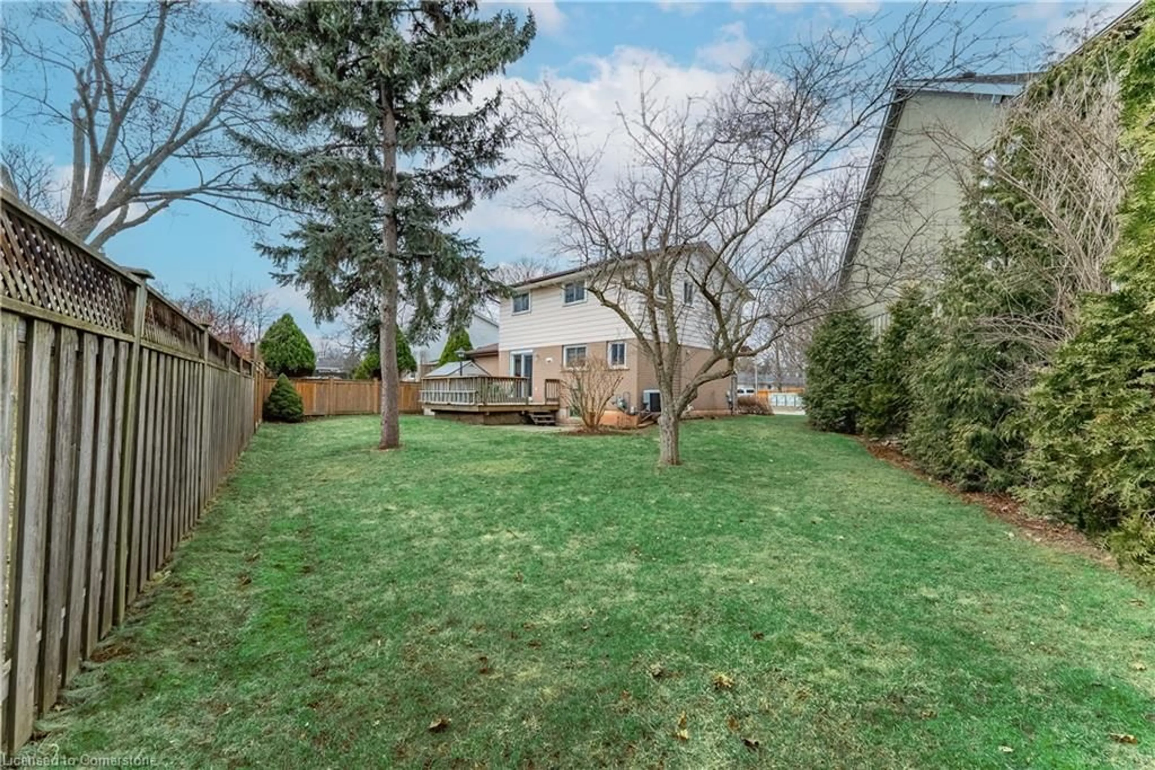 Patio, street for 123 Otter Cres, Oakville Ontario L6H 1E7