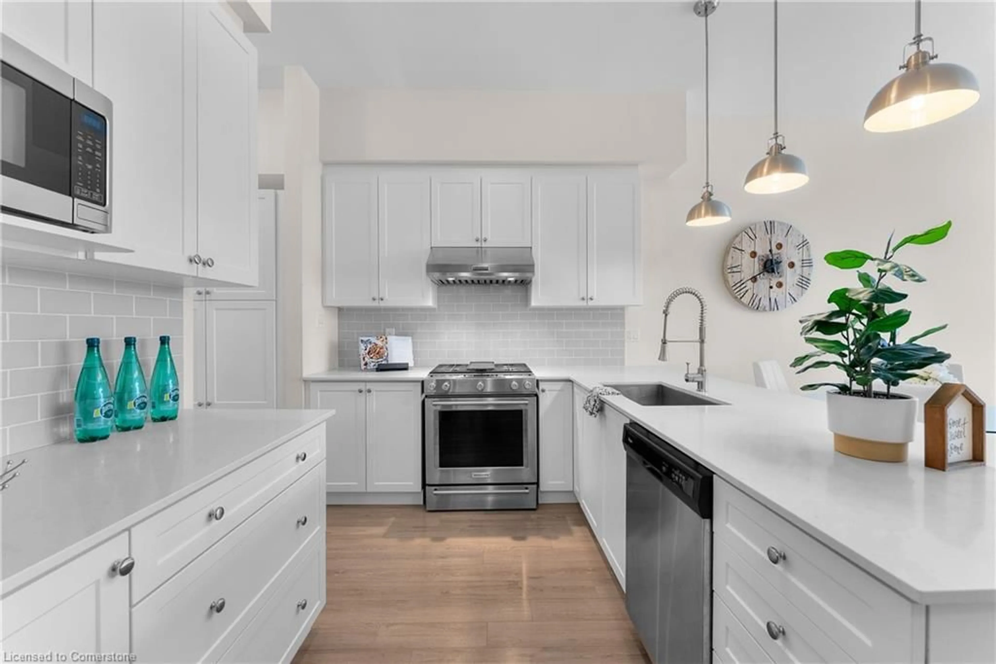Contemporary kitchen, ceramic/tile floor for 72 Cannery Dr, Niagara-on-the-Lake Ontario L0S 1J0