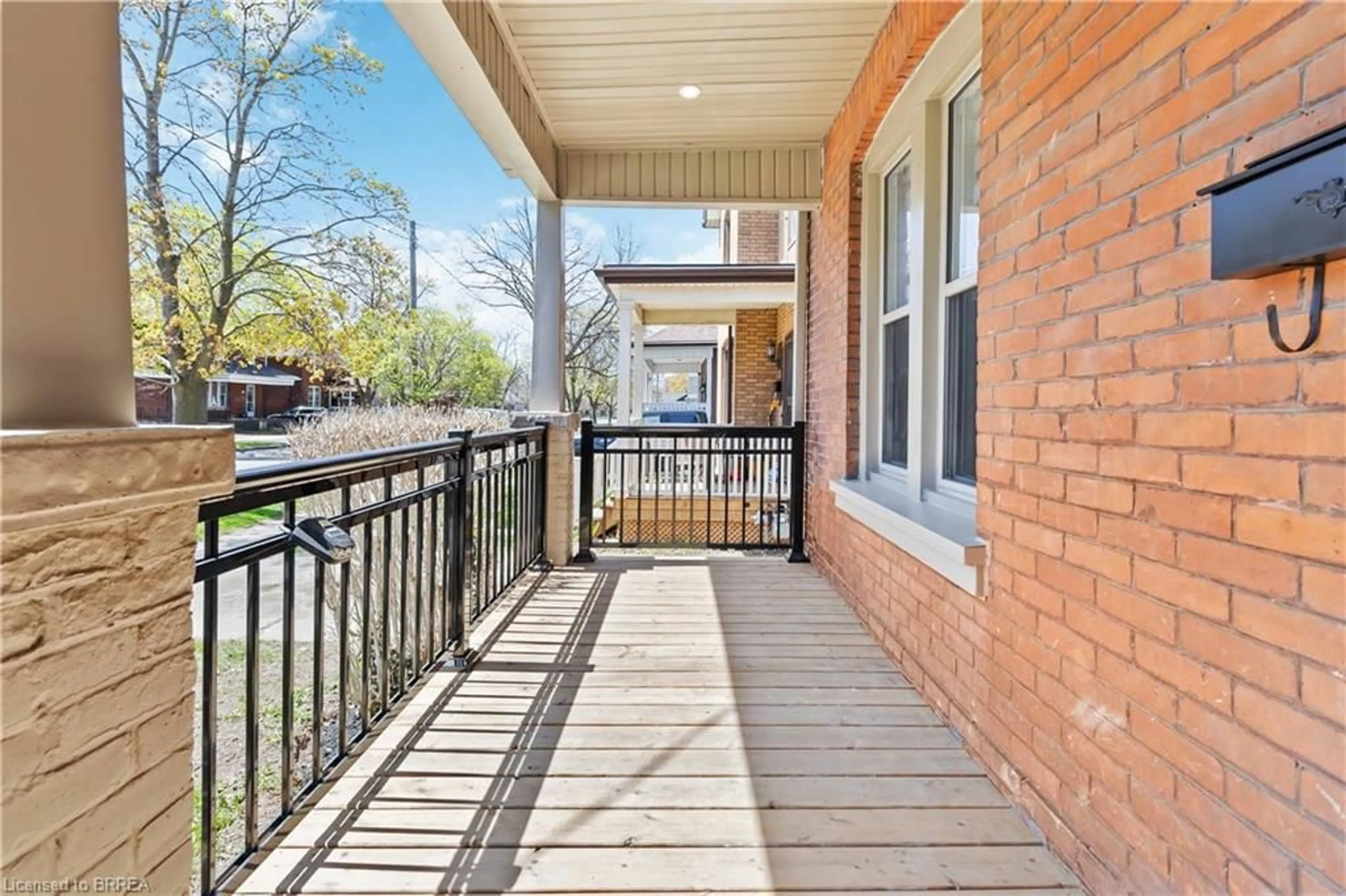 Patio, street for 170 Marlborough St, Brantford Ontario N3S 4S9